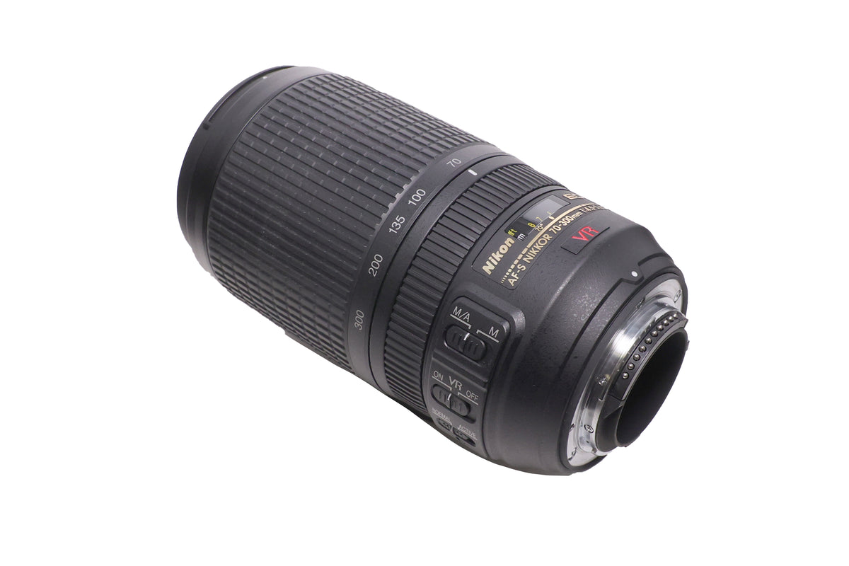 USED Nikon 70-300mm vr F.5-5.6 G
