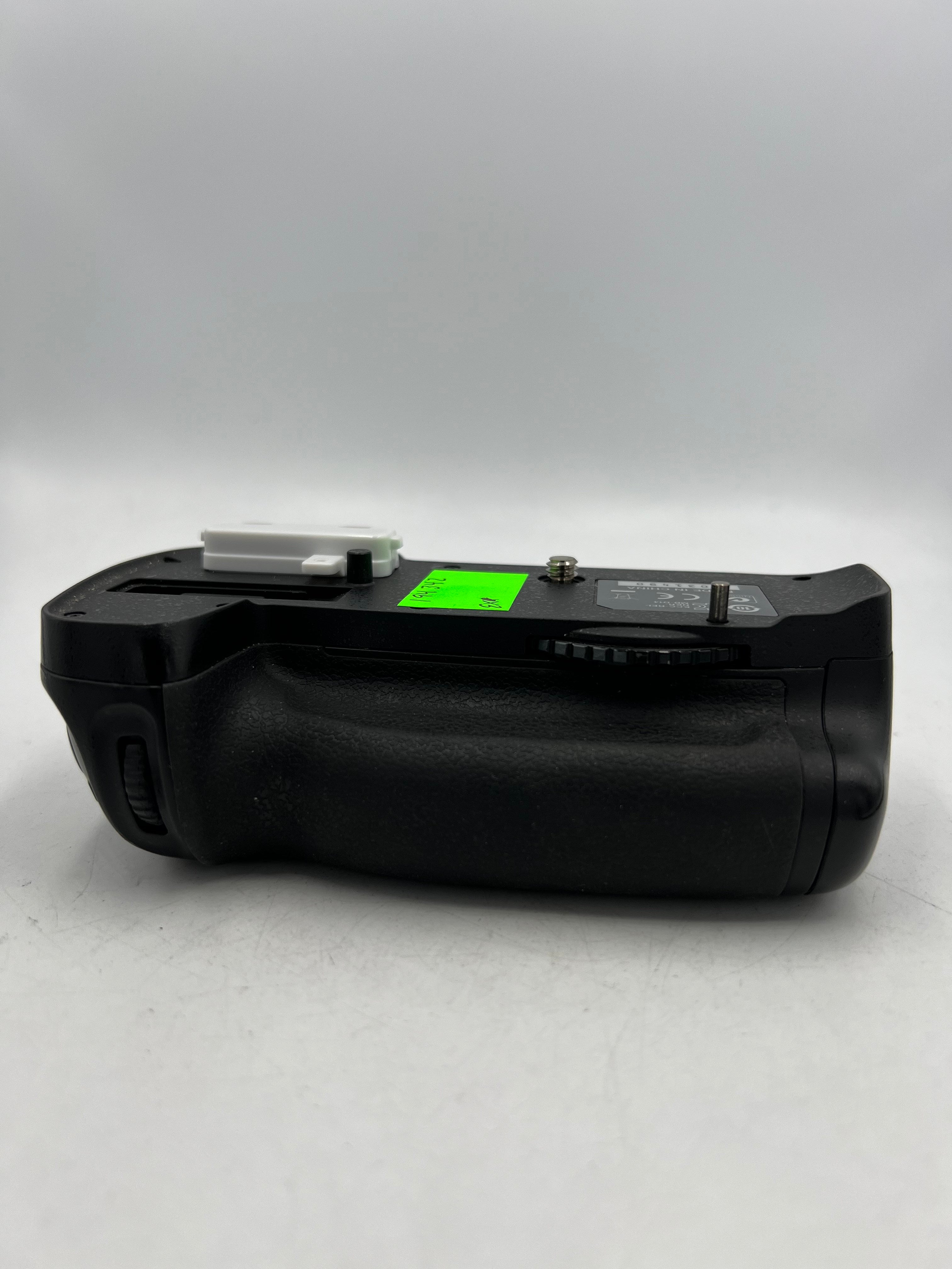 USED Nikon MB-D14 Battery Pack for D600
