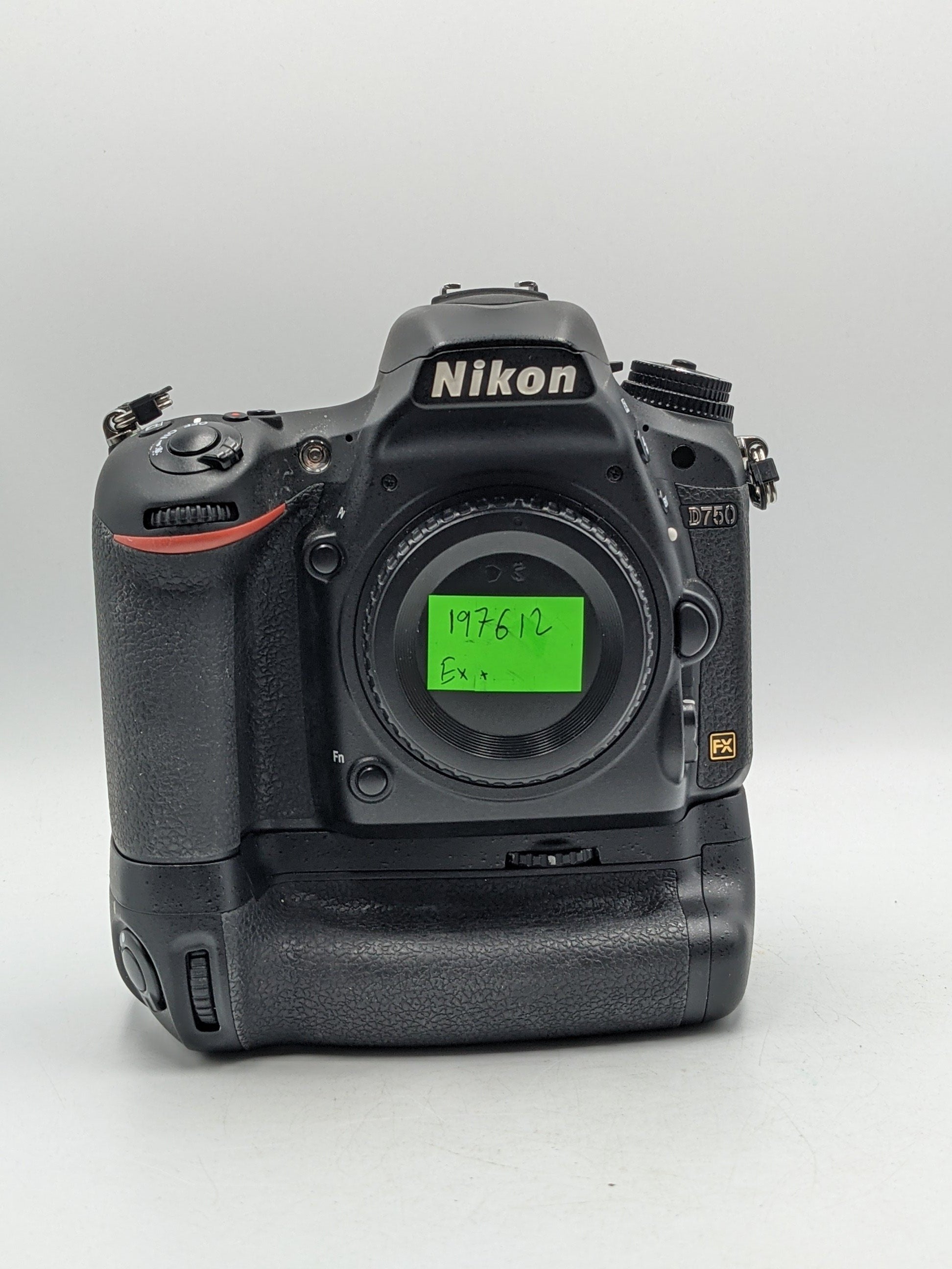 Grip Nikon 750d Body USED Nikon D750 With Nikon MB-D16 Battery Grip