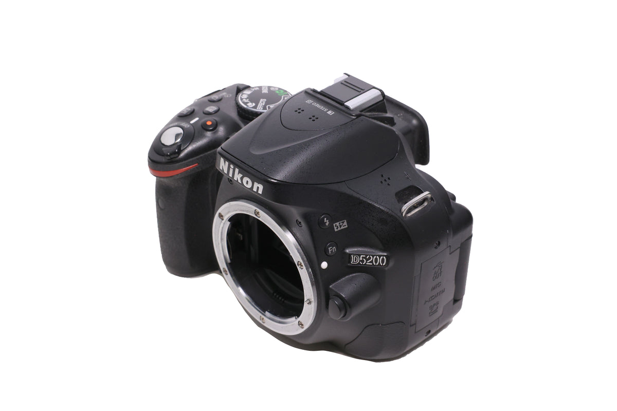 USED Nikon D5200 Digital SLR Body Black