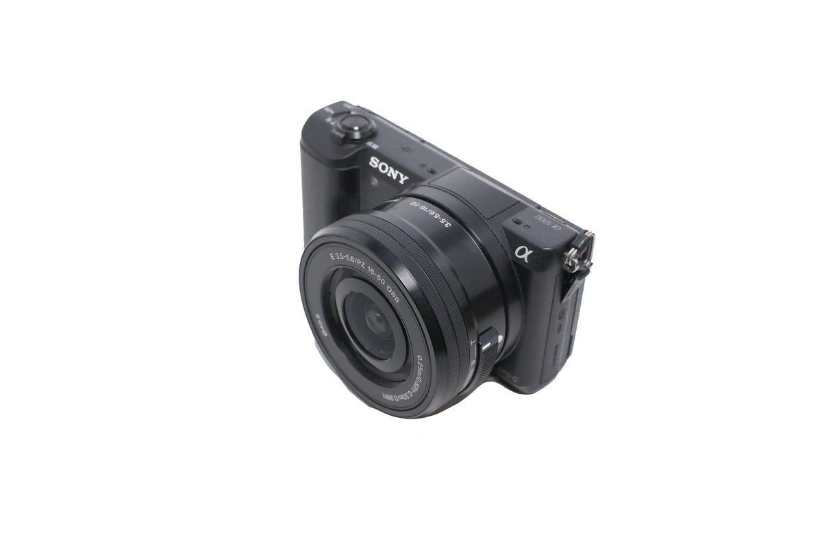 USED Sony A5100 w/ 16-50mm f3.5-5.6 OSS