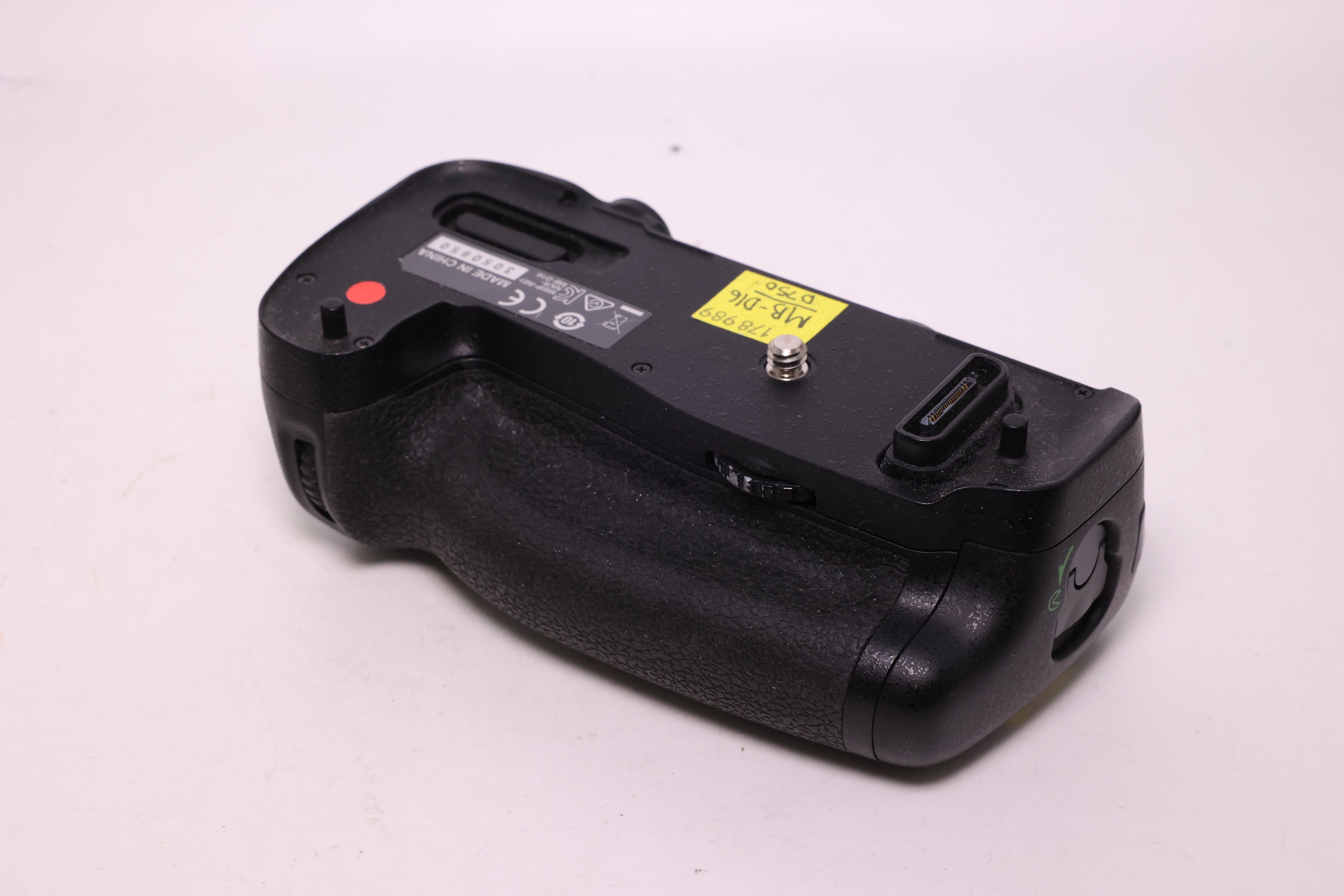 USED Nikon MB-D16 Multi Power Battery Pack for D750