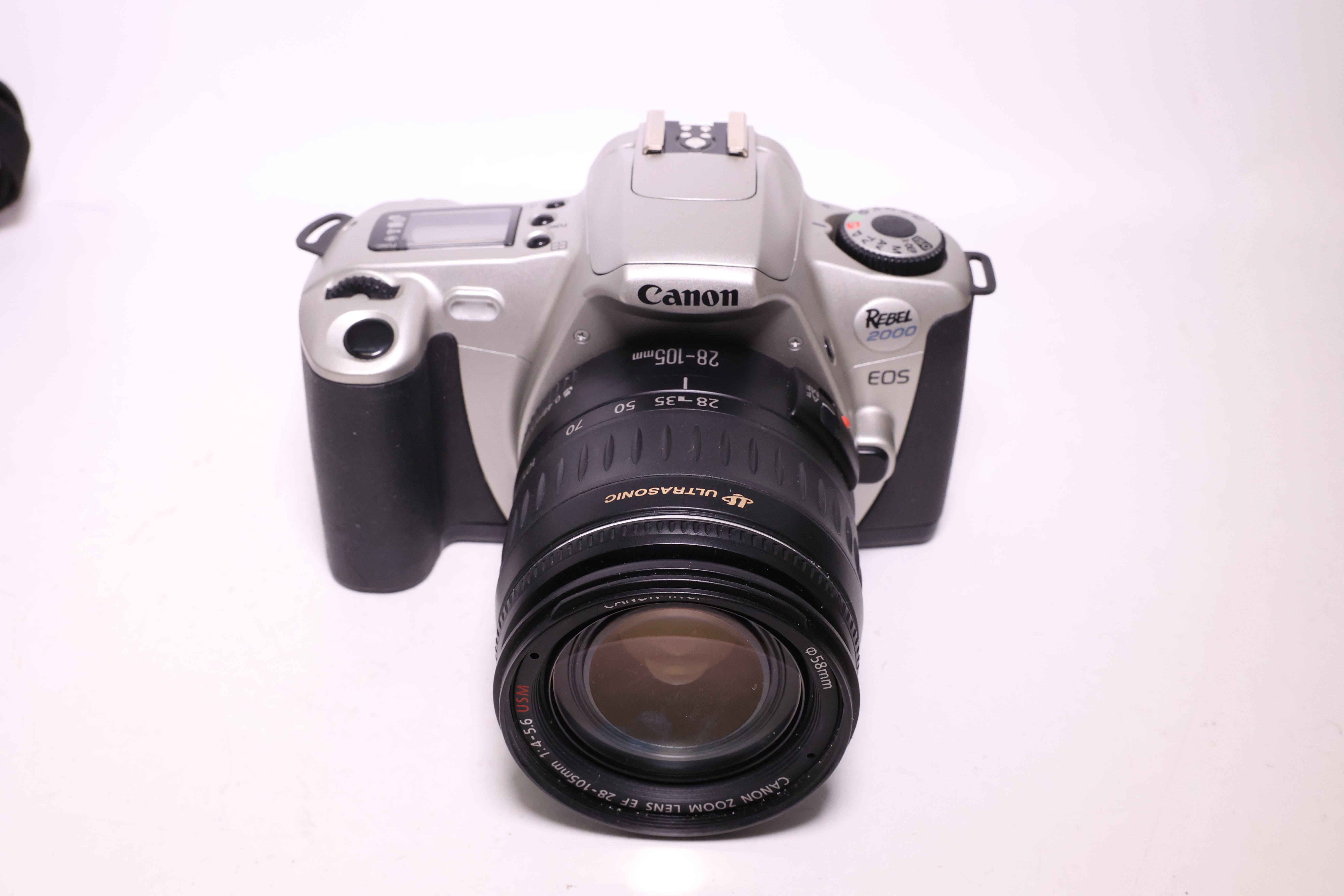 USED Canon EOS Rebel 2000 w/ 28-80mm f3.5-5.6 II