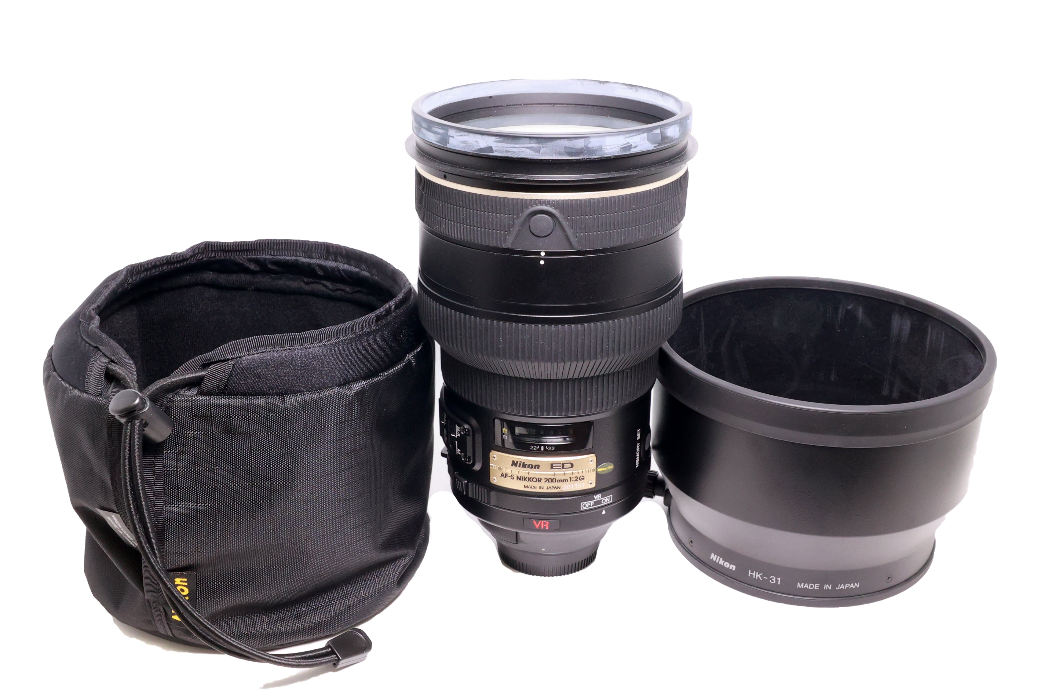 USED Nikon 200mm f2 with CL-L1 hard case