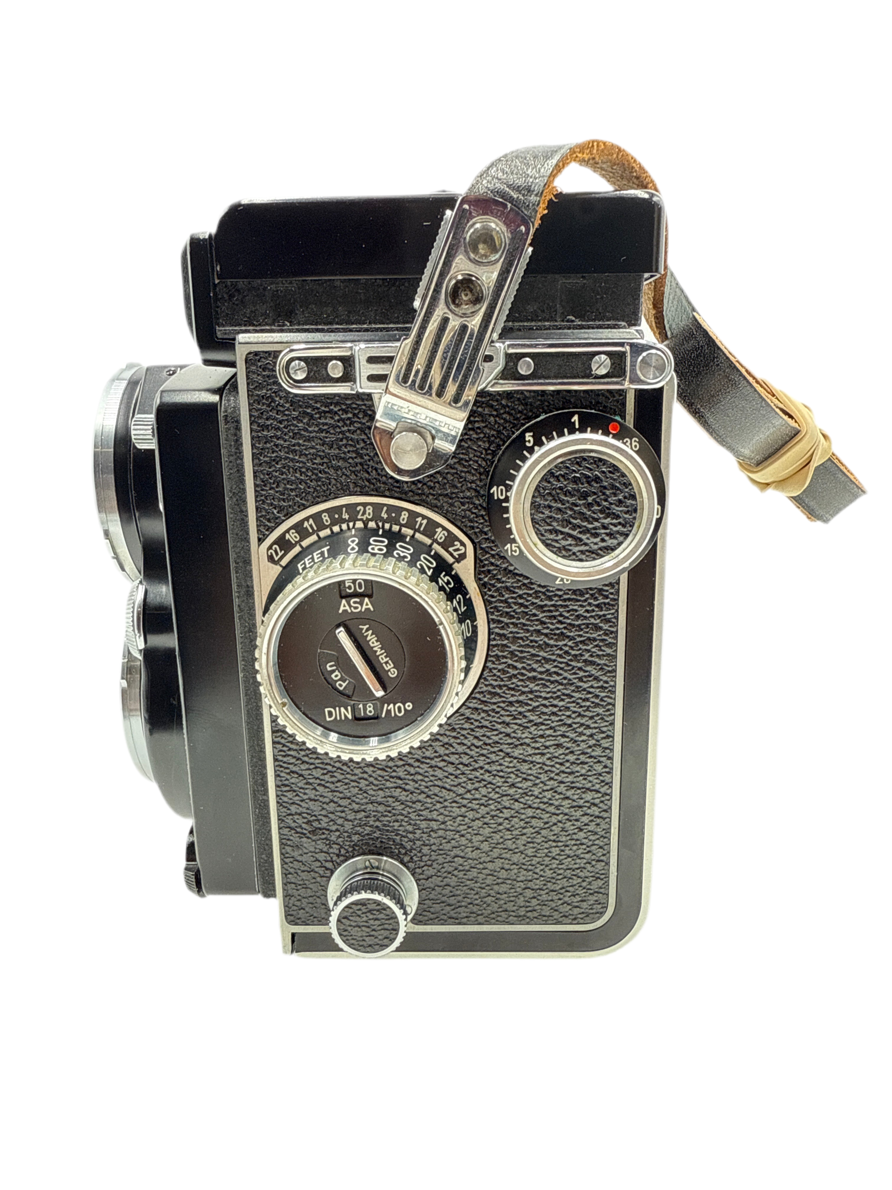USED Rolleiflex 2.8 D Xenotar 80mm F2.8