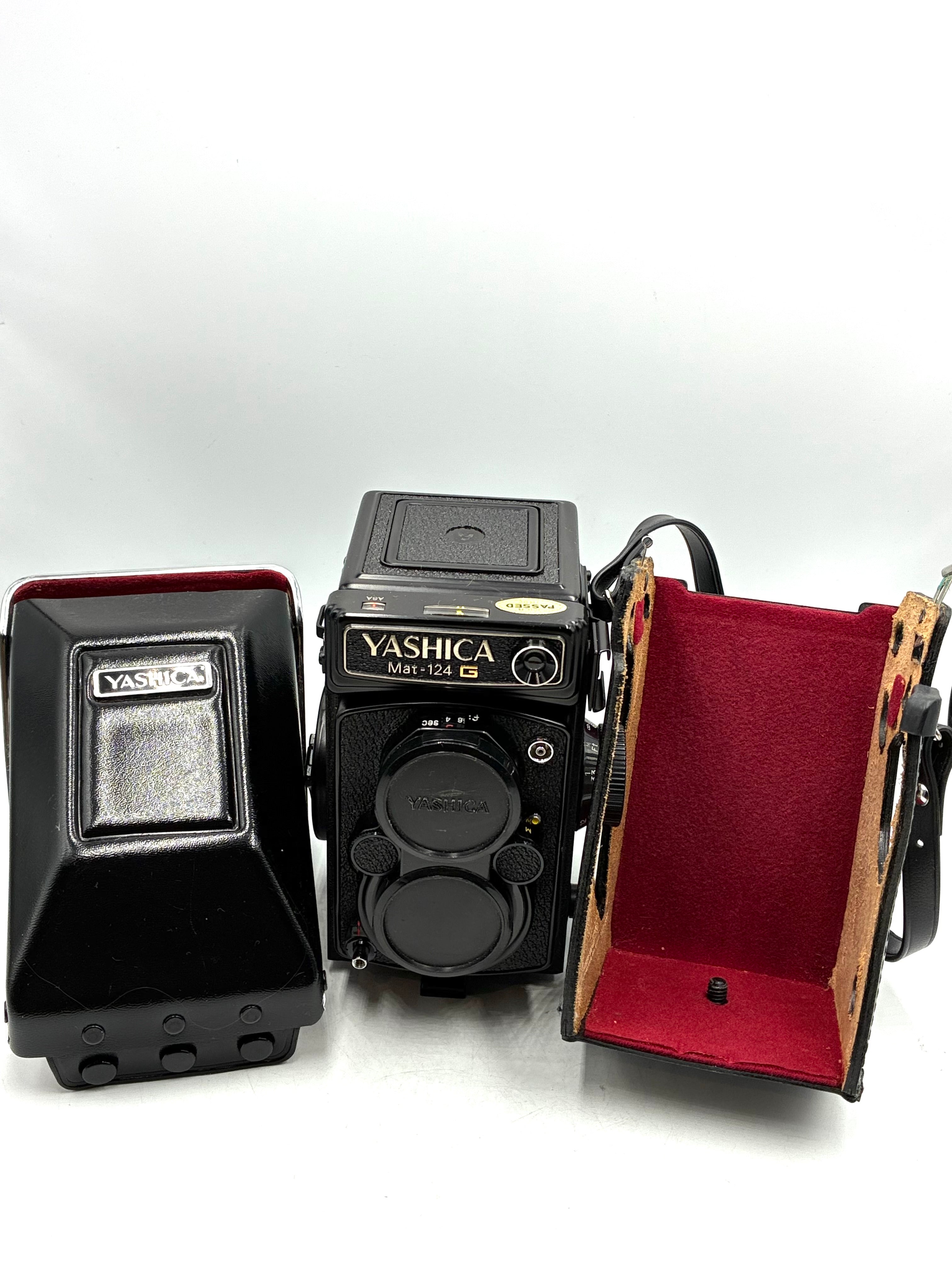 USED Yashica Mat 124G Medium Format TLR Camera