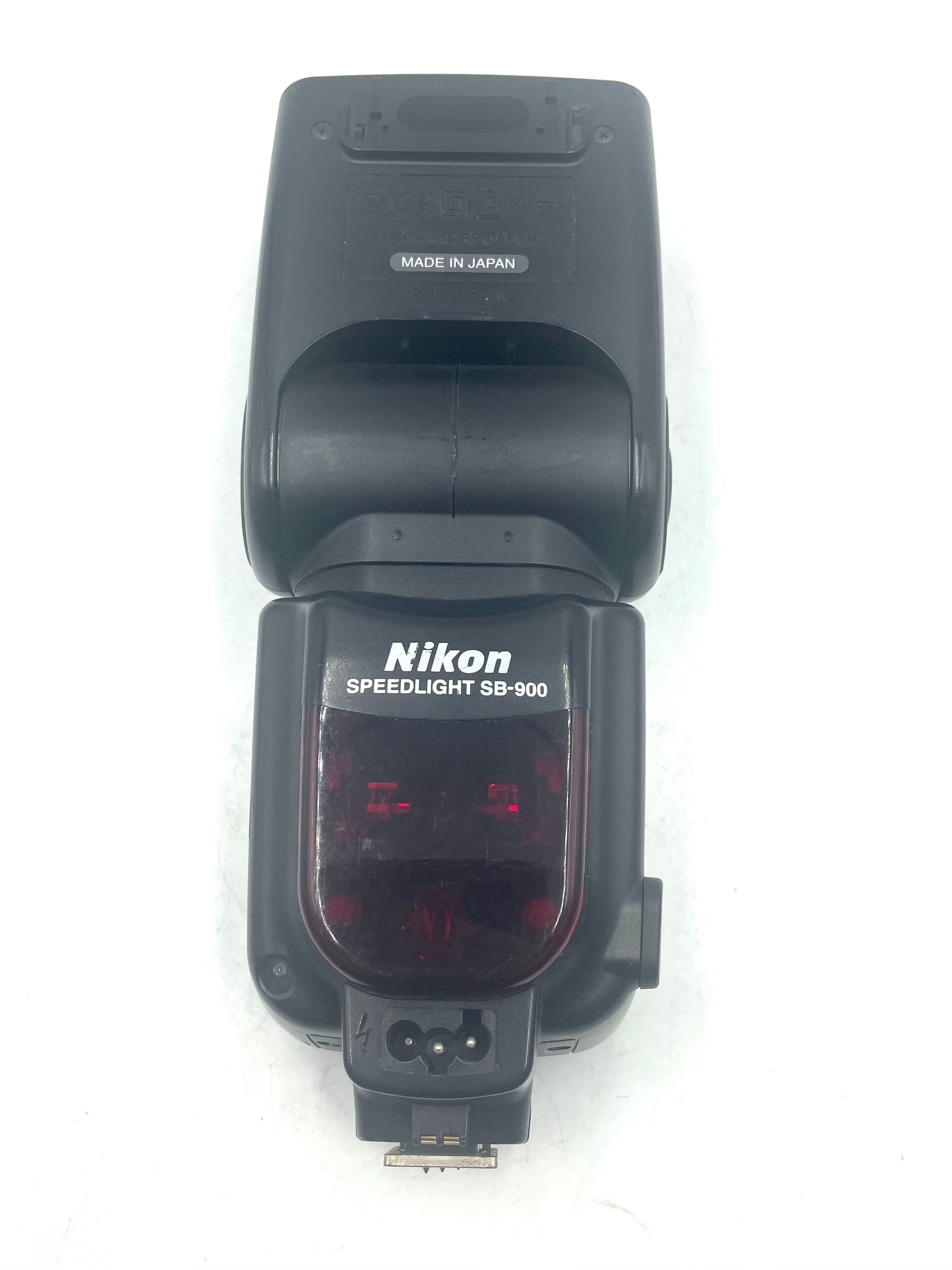 USED Nikon SB-900 Speedlight Flash