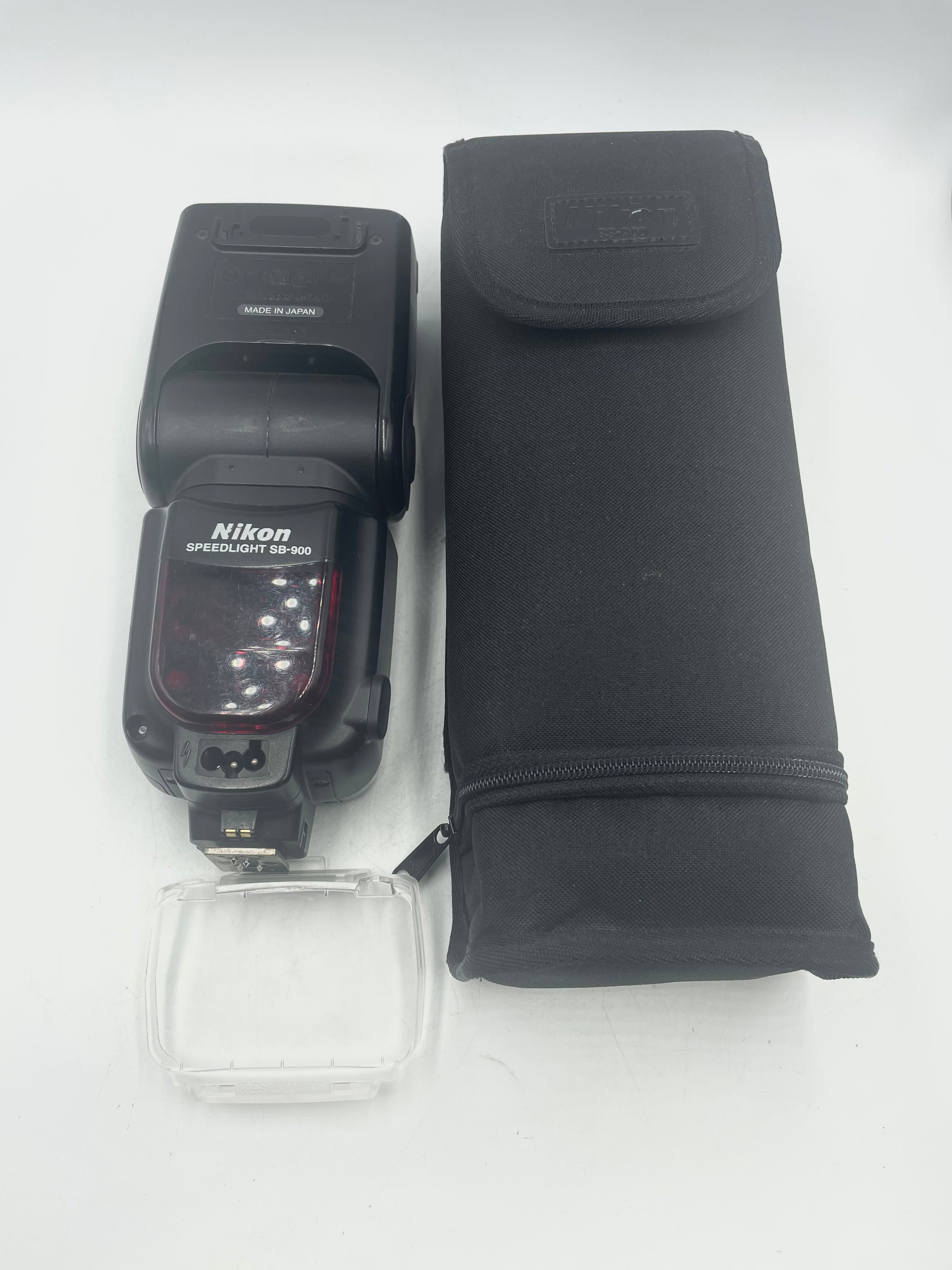 USED Nikon SB-900 Speedlight Flash