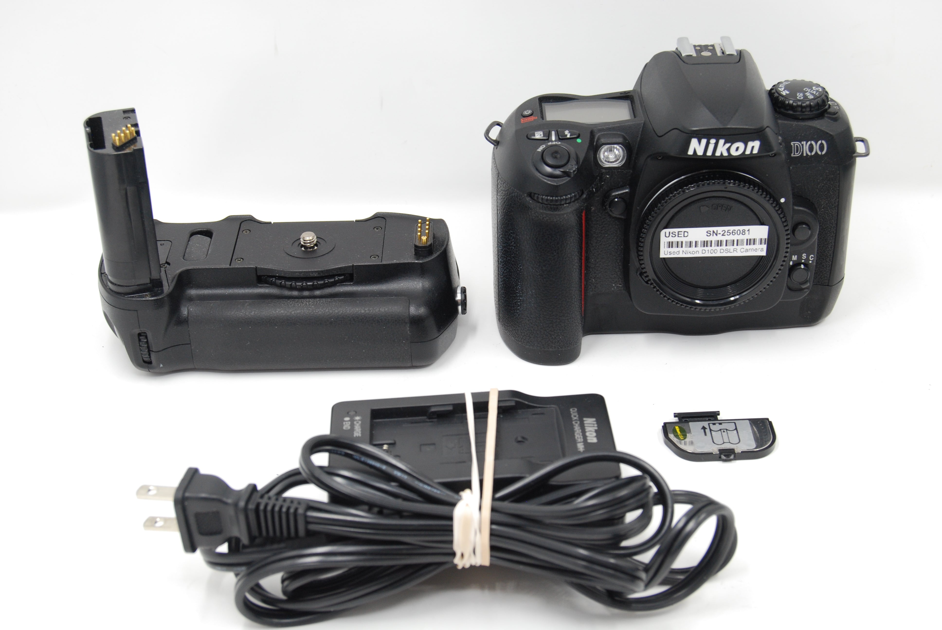 Used Nikon D100 DSLR Camera Body w/MB-D100 Battery Grip