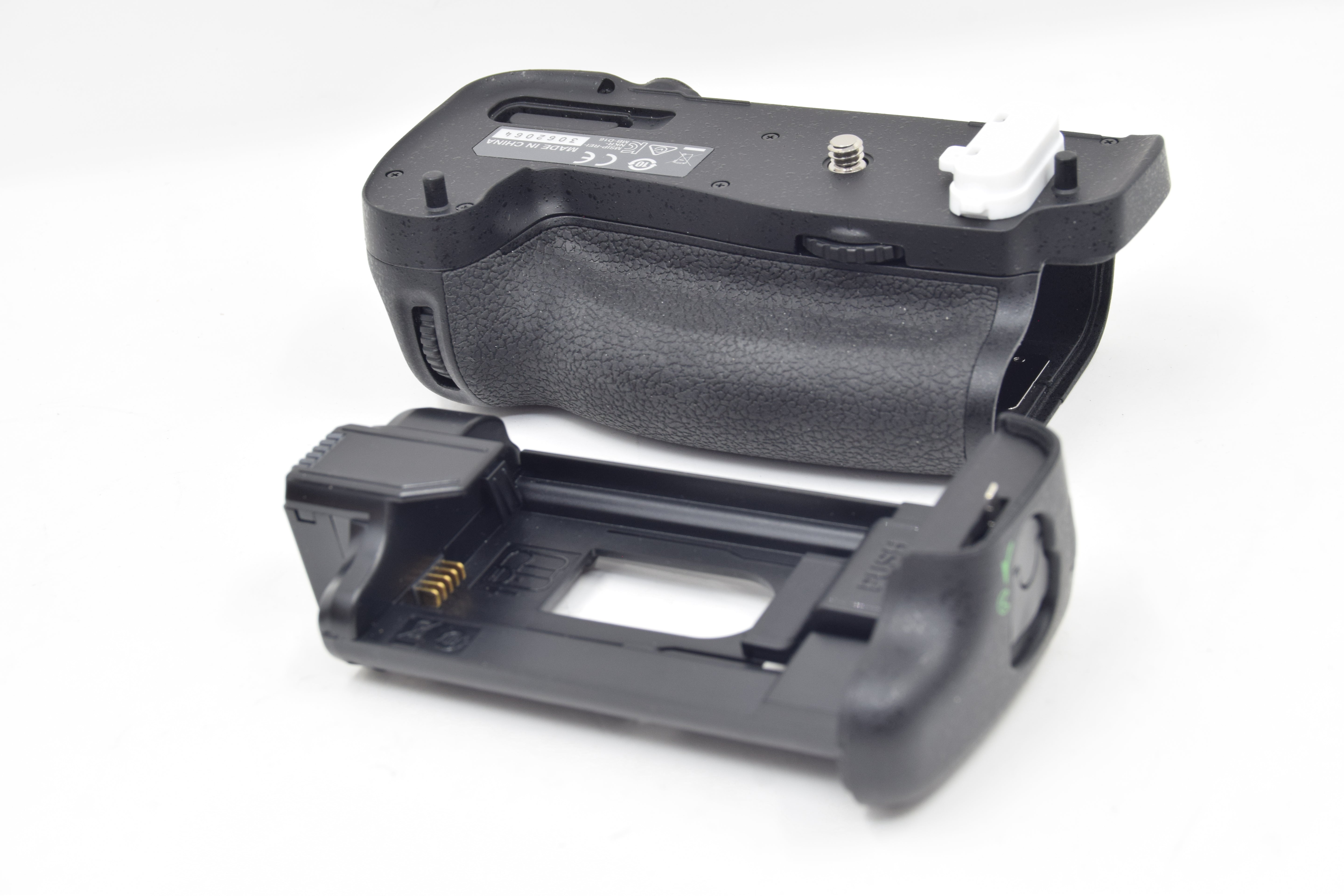 USED Nikon MB-D16 Multi Power Battery Pack for D750