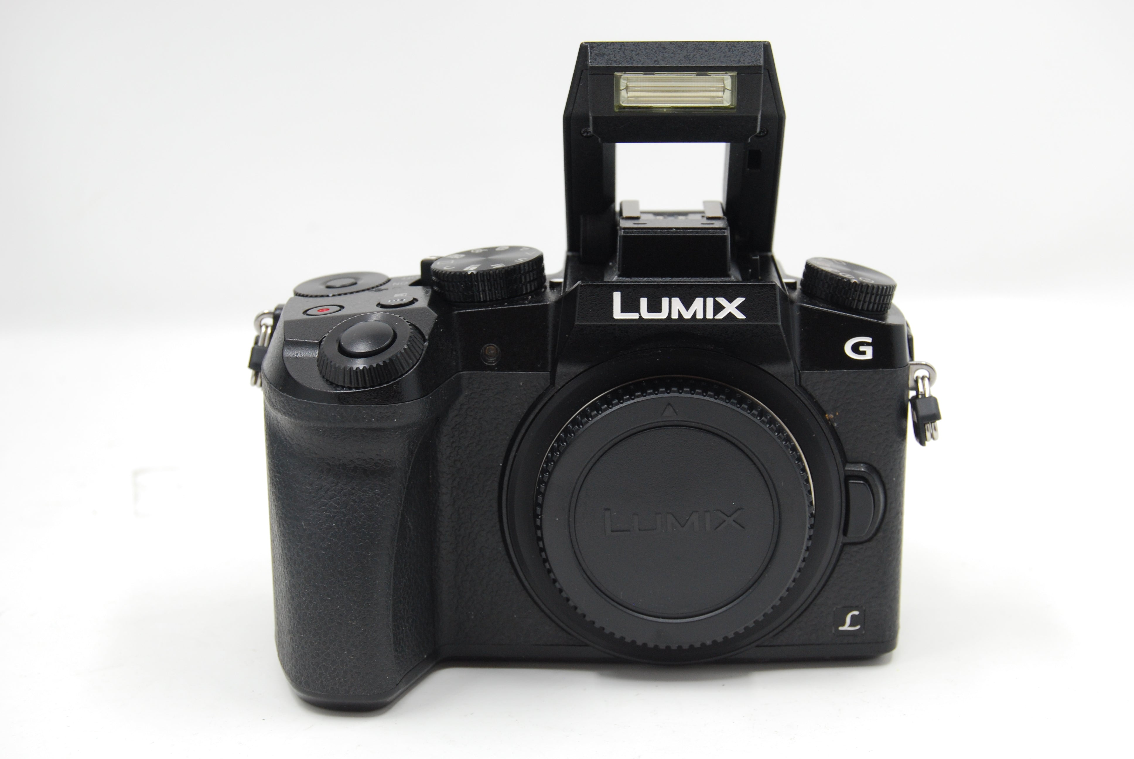 Used Panasonic Lumix DMC-G7 w/14-42mm f3.5-5.6 Asph.