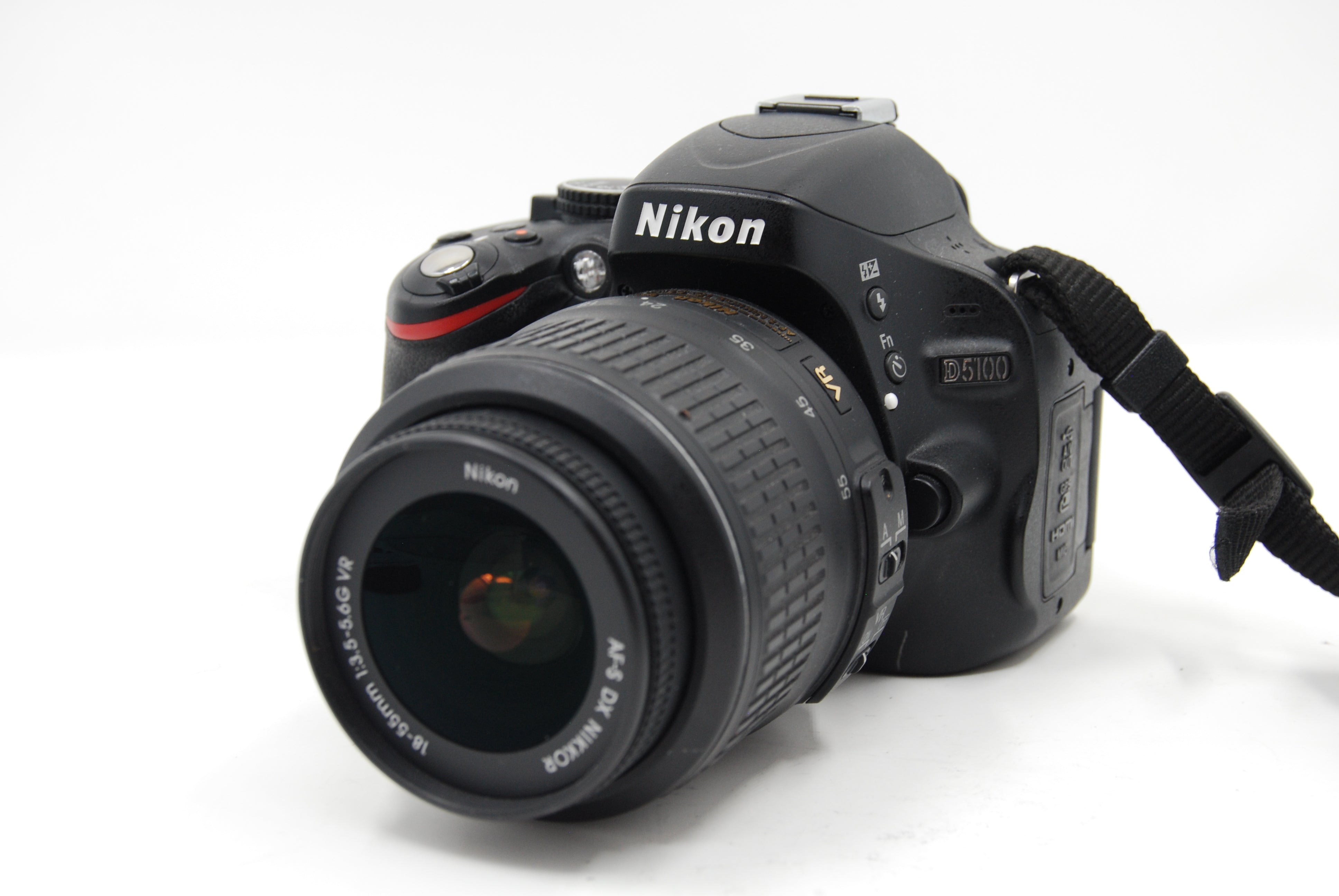 USED Nikon D5100 Digital SLR Kit w/ 18-55mm