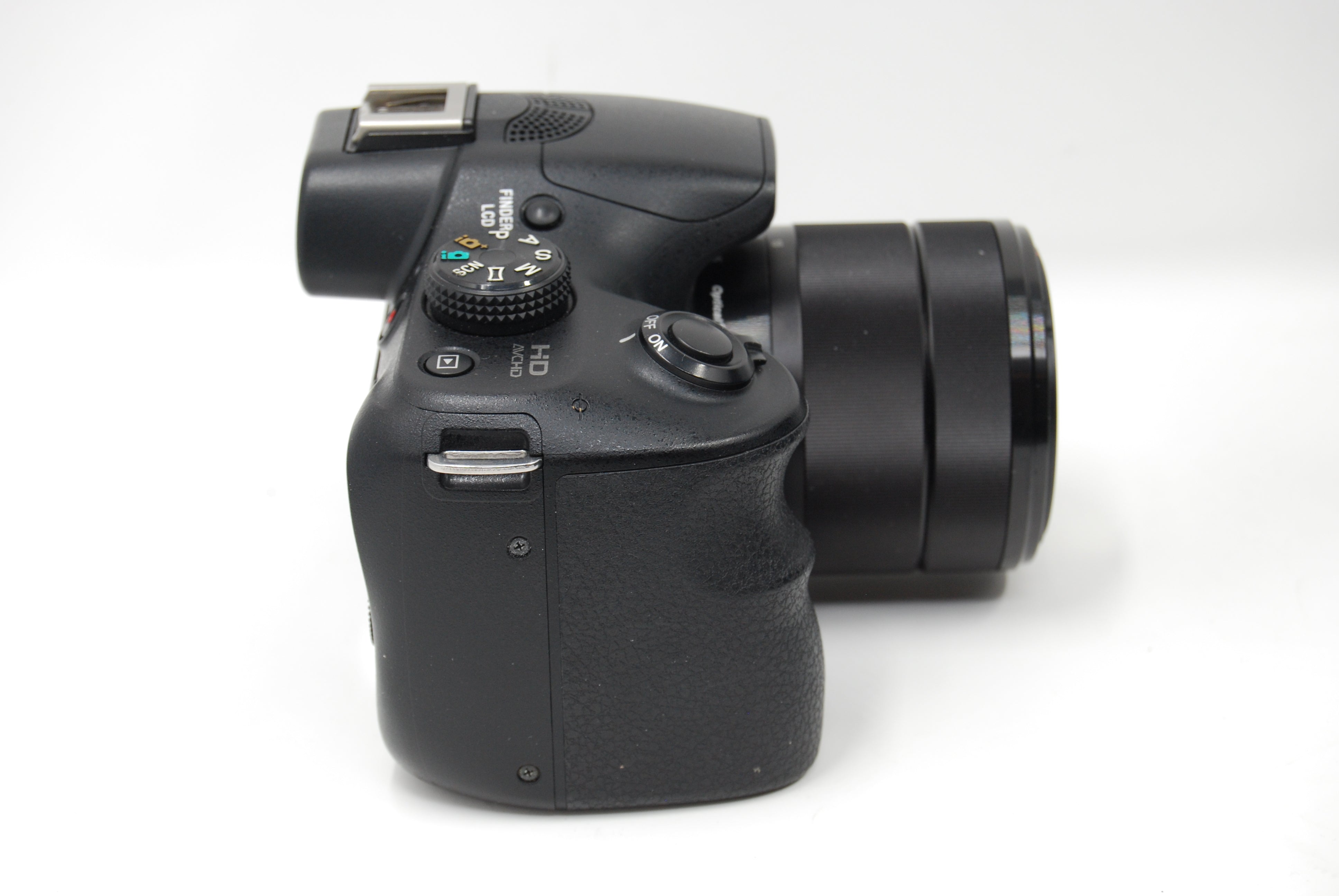 USED Sony A3000 Mirrorless Camera W/ 18-55mm F3.5-5.6 Lens