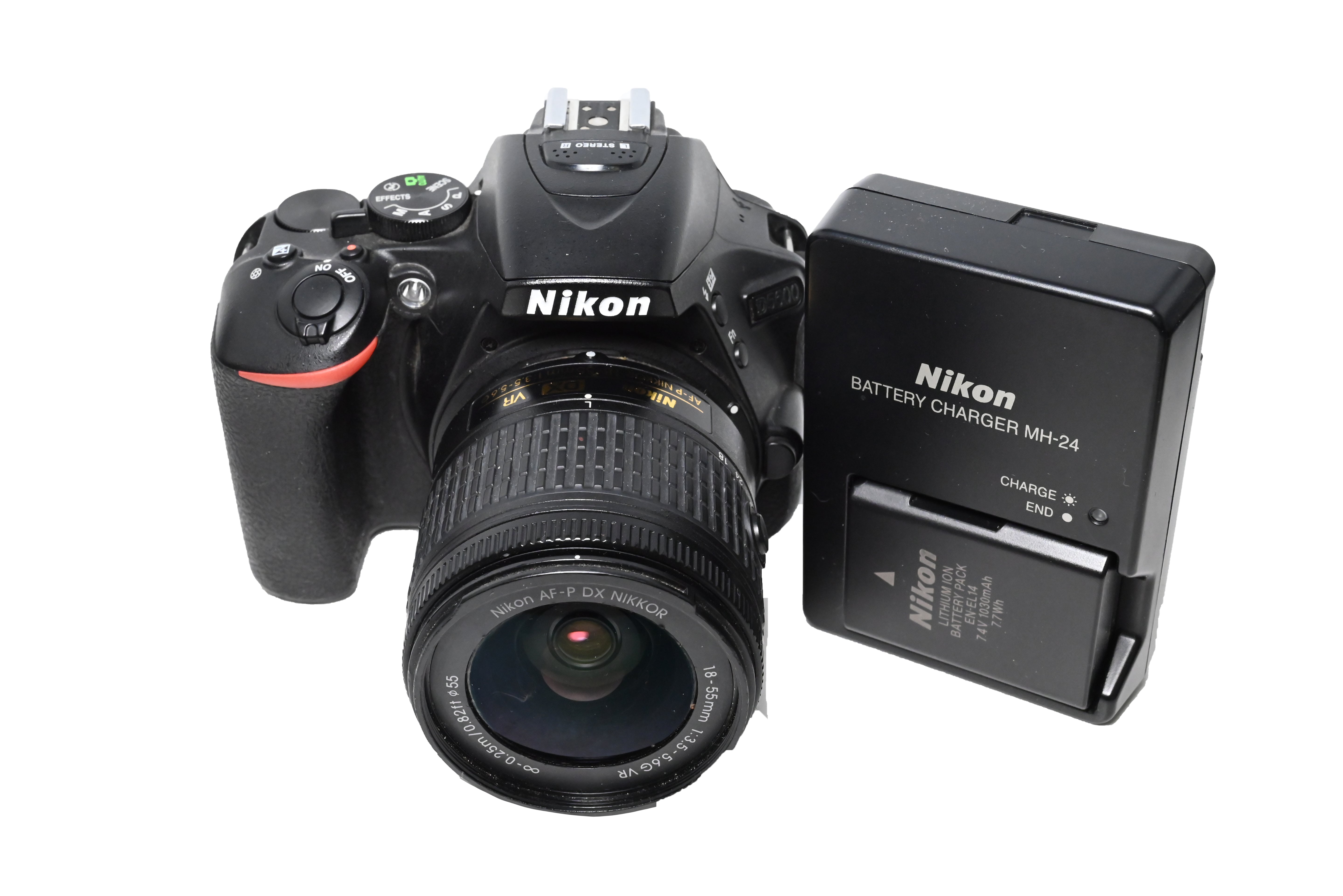 USED Nikon D5600 DSLR Camera with 18-55
