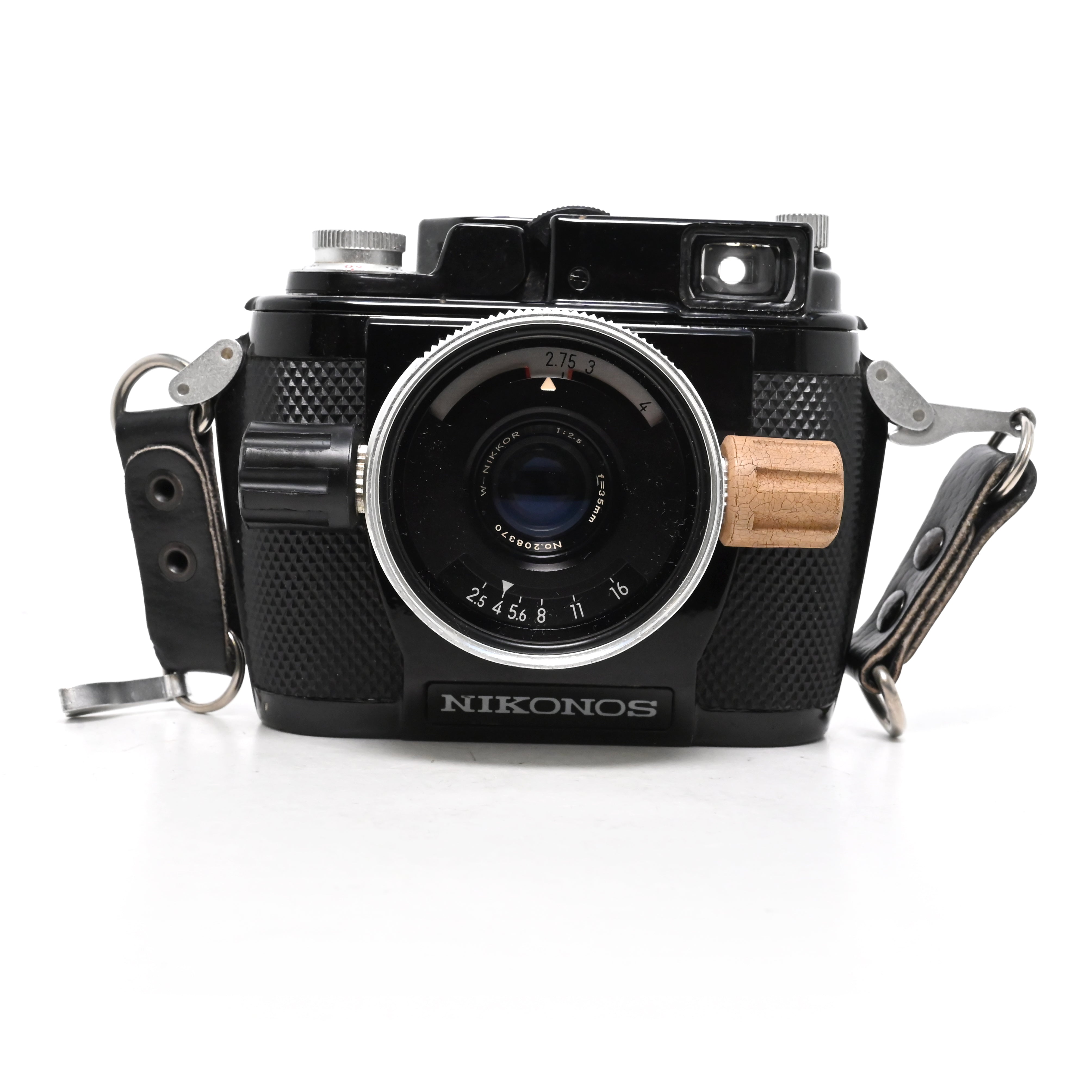 Nikonos Underwater 35mm Film Camera – Nikkor f/2.5– Clean Optics (0026)