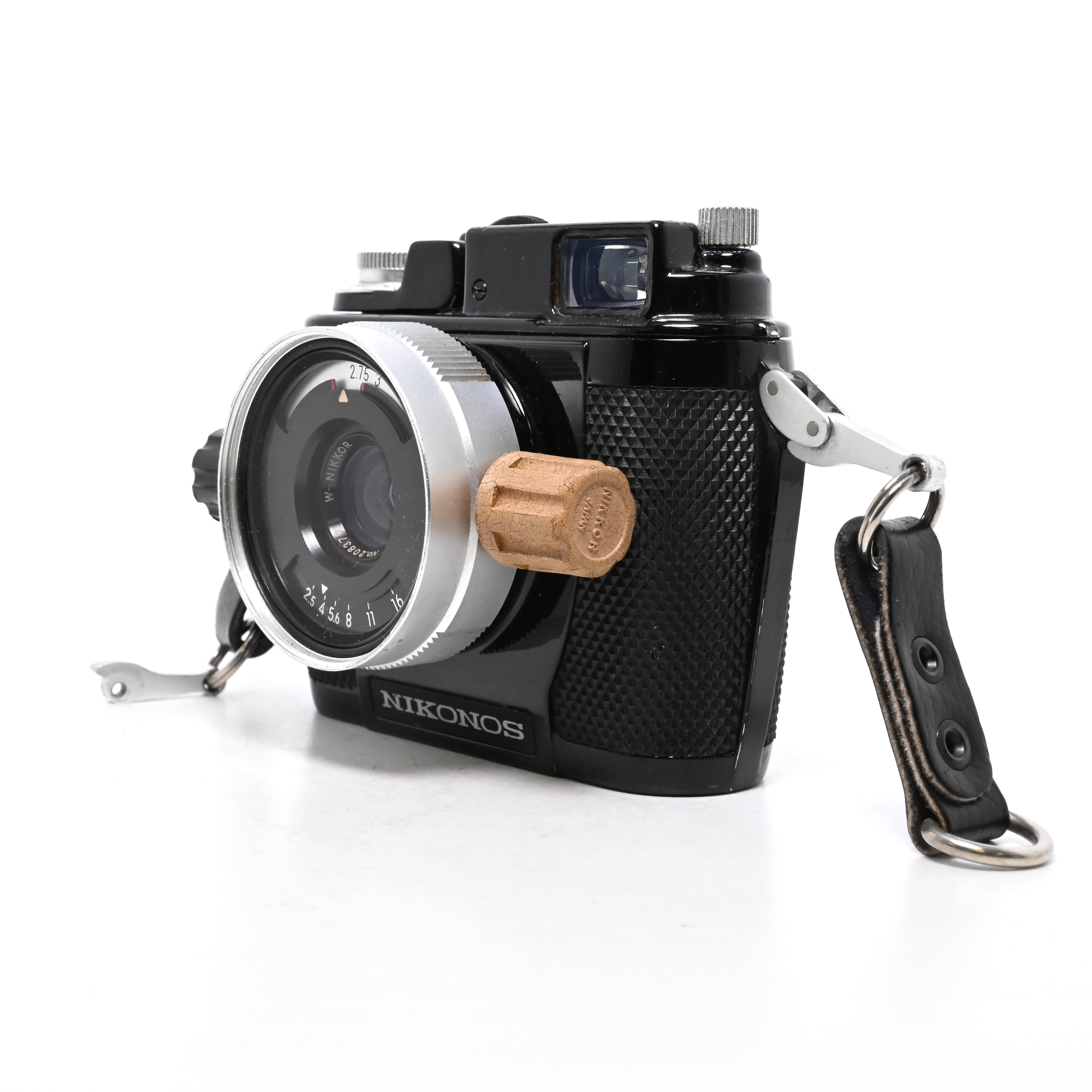 Nikonos Underwater 35mm Film Camera – Nikkor f/2.5– Clean Optics (0026)