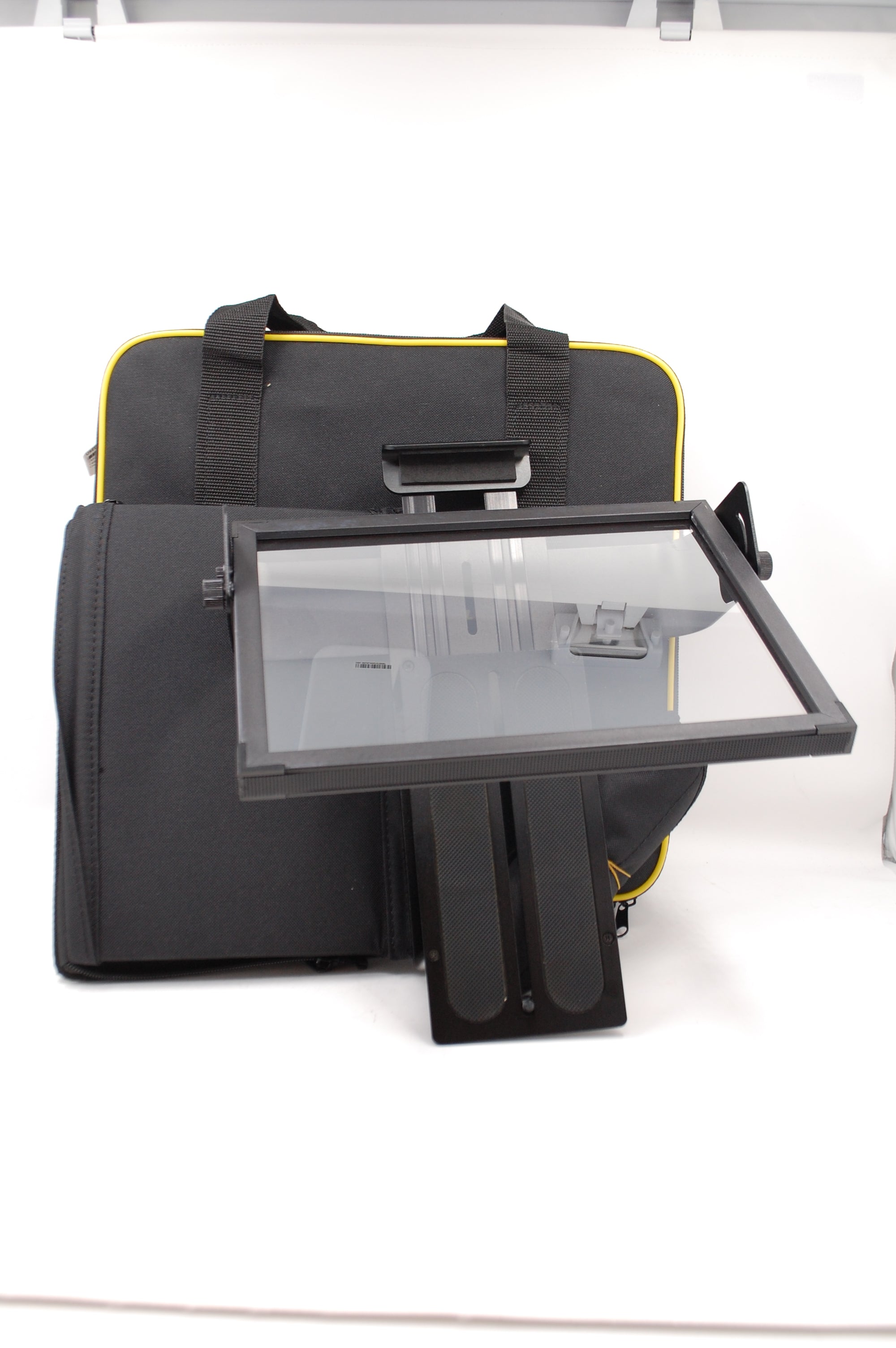 Used Glide Gear TMP 100 Teleprompter – DSLR, Tablet, Smartphone – 12