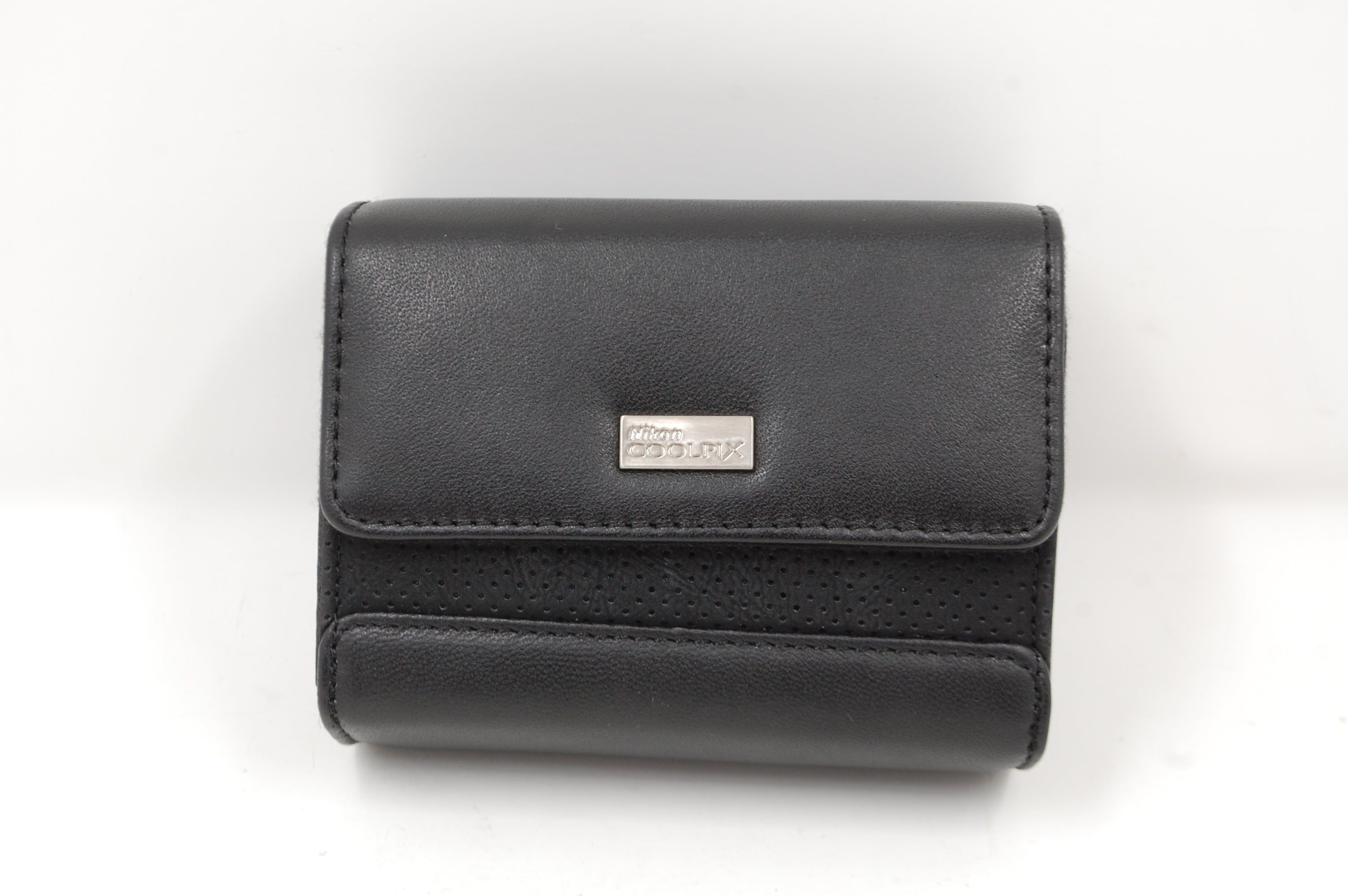 Used Nikon Case 11716 for Coolpix P7000