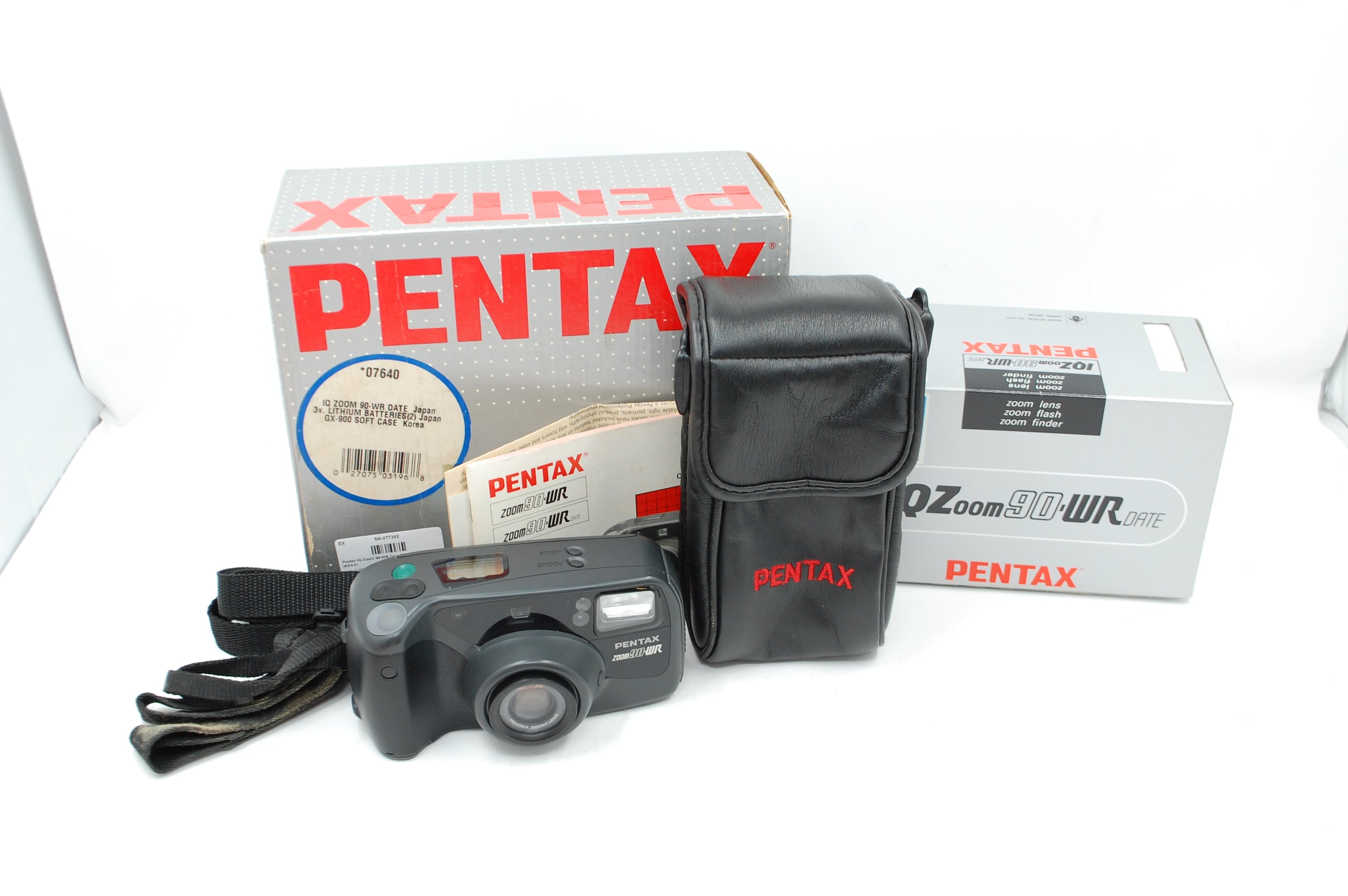Pentax IQ Zoom 90-WR Date Kit with Case (READ)