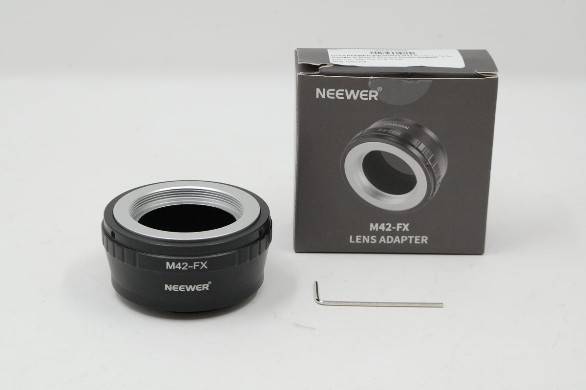 Used NEEWER Adjustable M42 Screw Lens to Fujifilm X-Mount Camera Mount Adapter