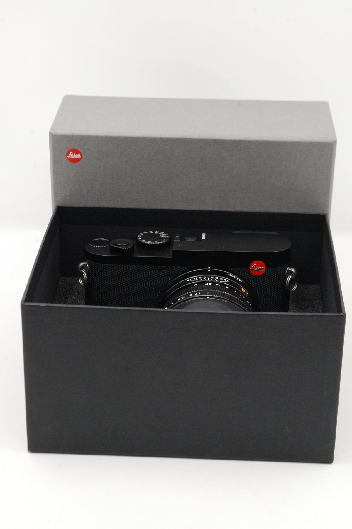 USED Leica Q2 Mirrorless Camera
