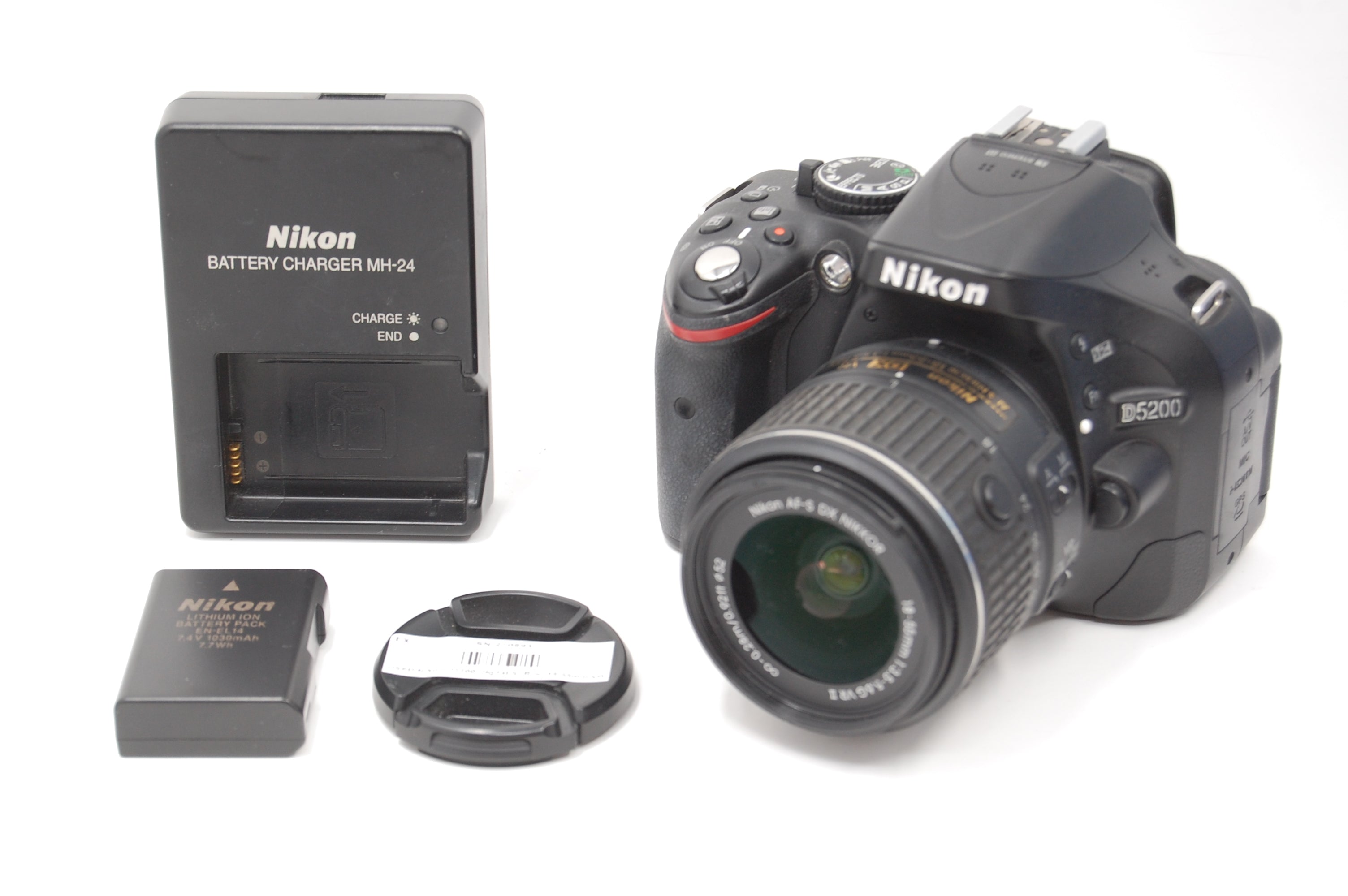 USED Nikon D5200 Digital SLR w/ 18-55mm VR