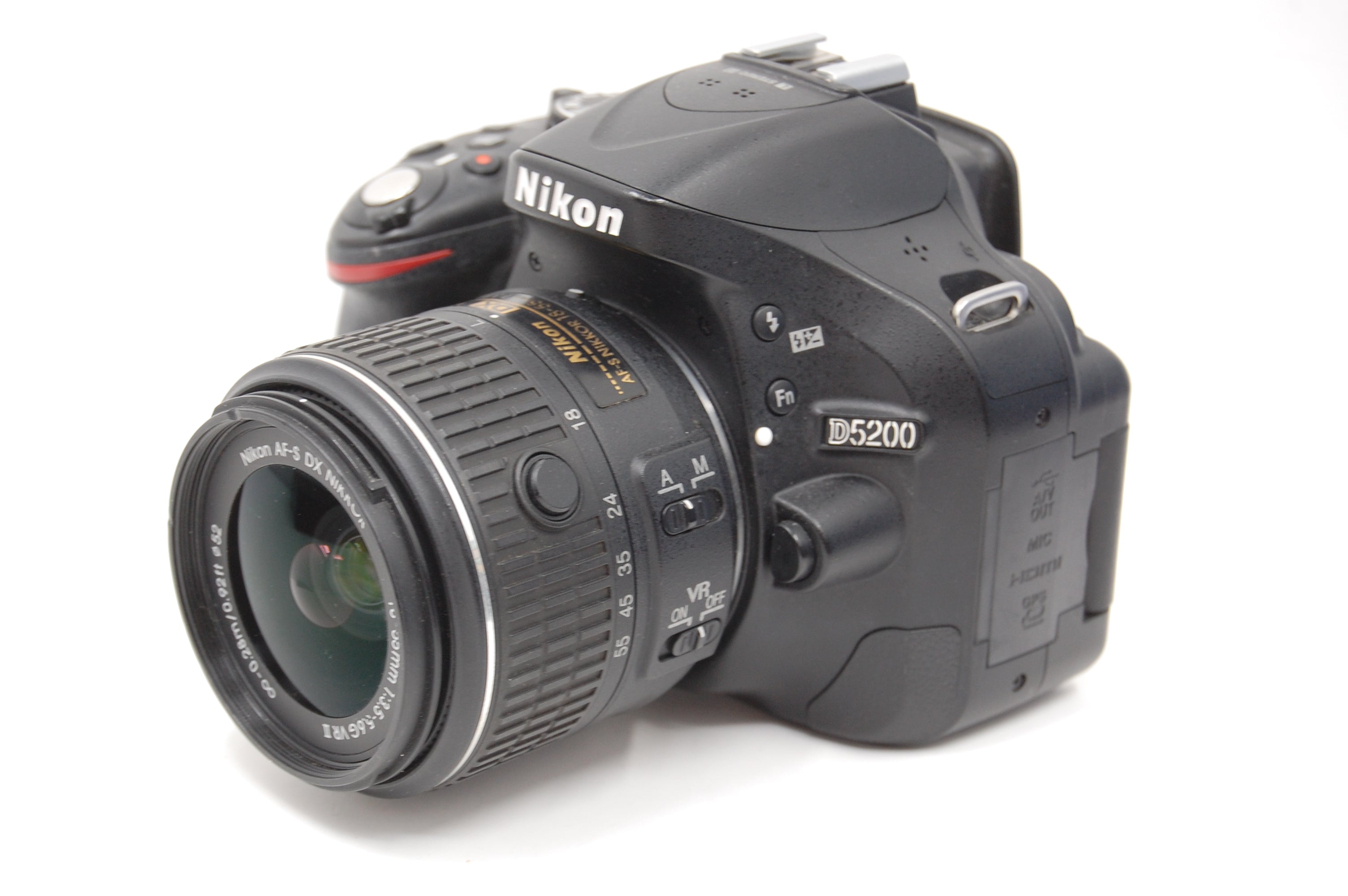 USED Nikon D5200 Digital SLR w/ 18-55mm VR