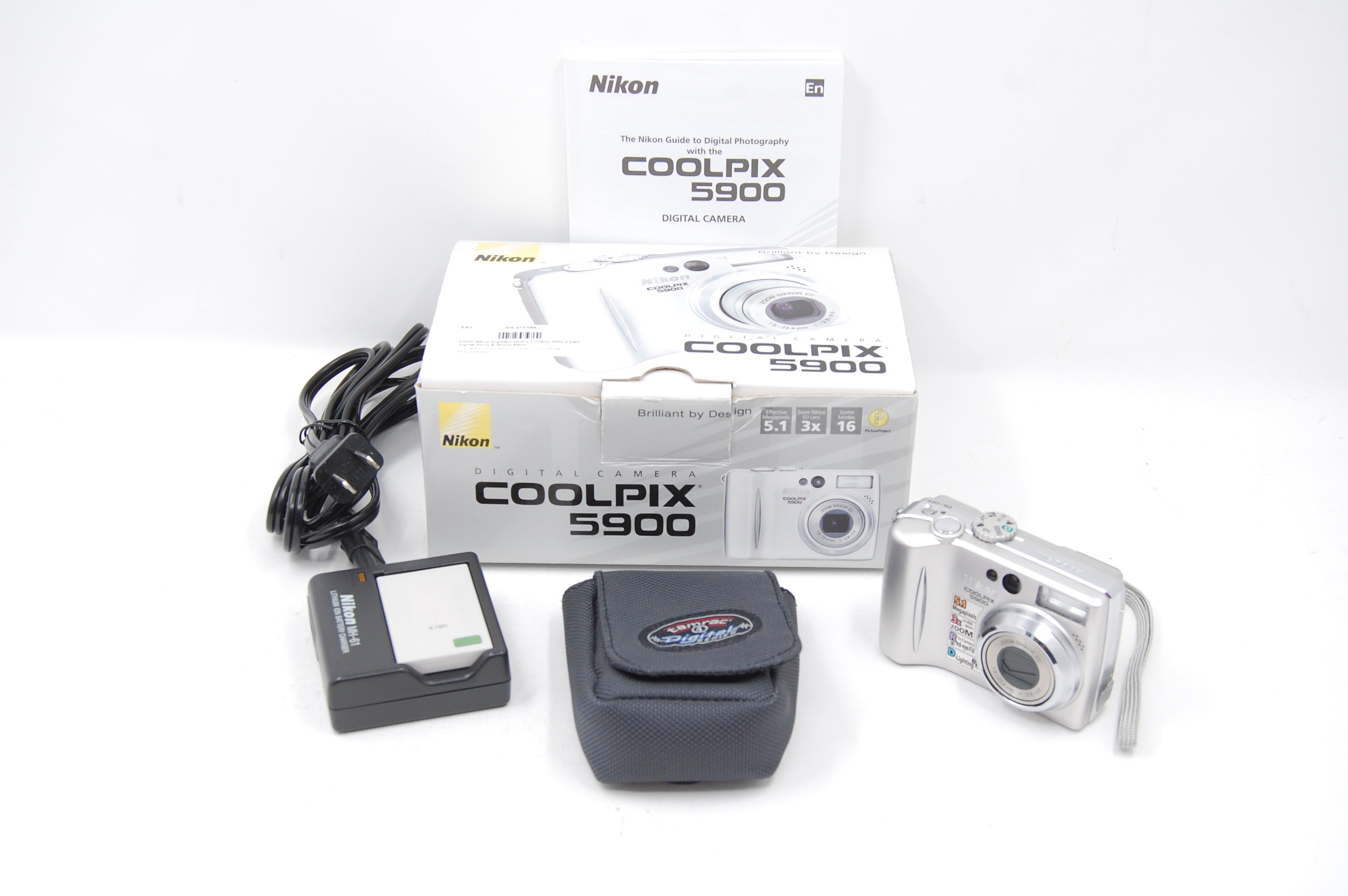 USED Nikon Digital Camera Coolpix 5900 5.1MP Digital Point & Shoot Silver