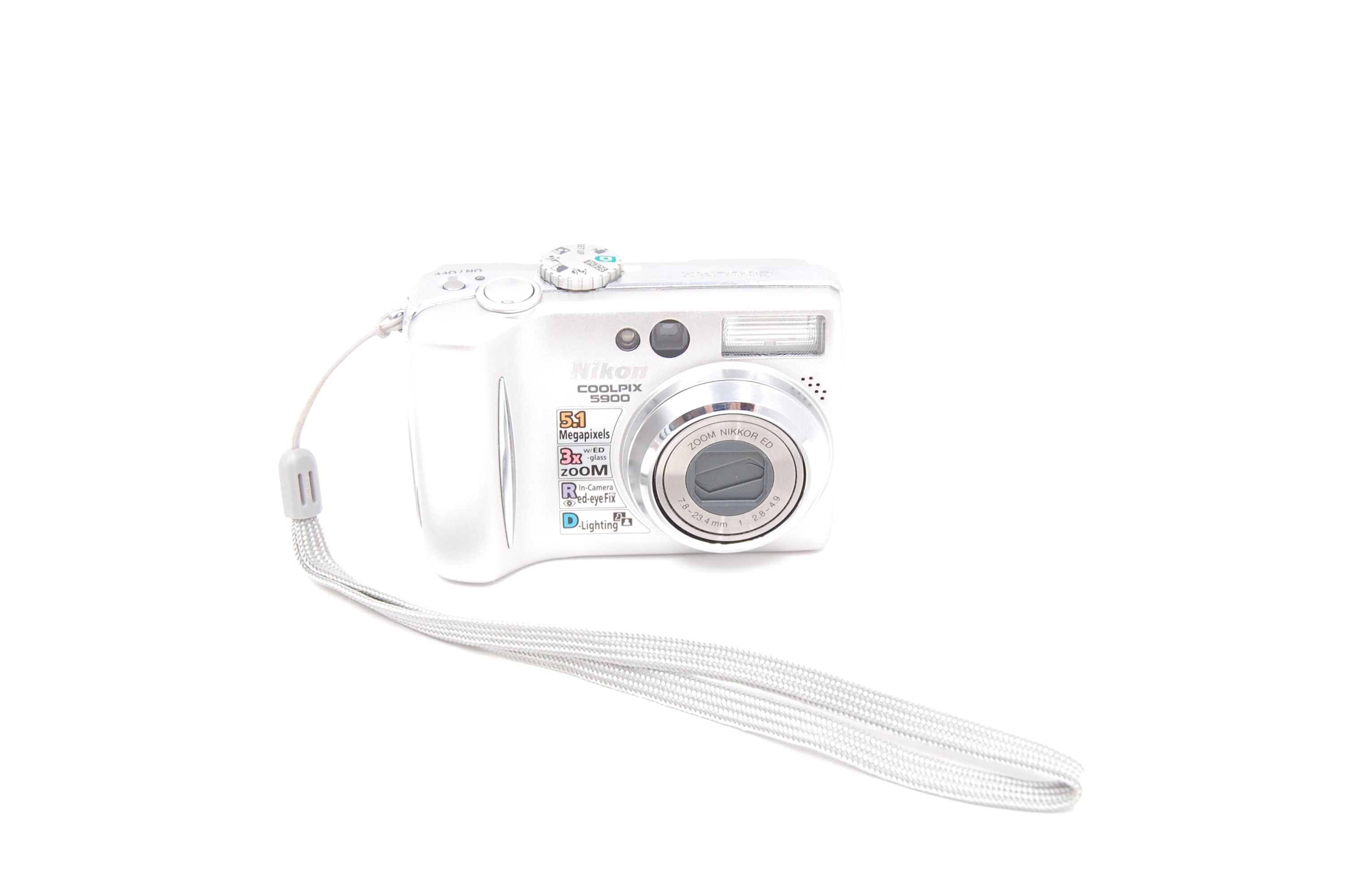 USED Nikon Digital Camera Coolpix 5900 5.1MP Digital Point & Shoot Silver