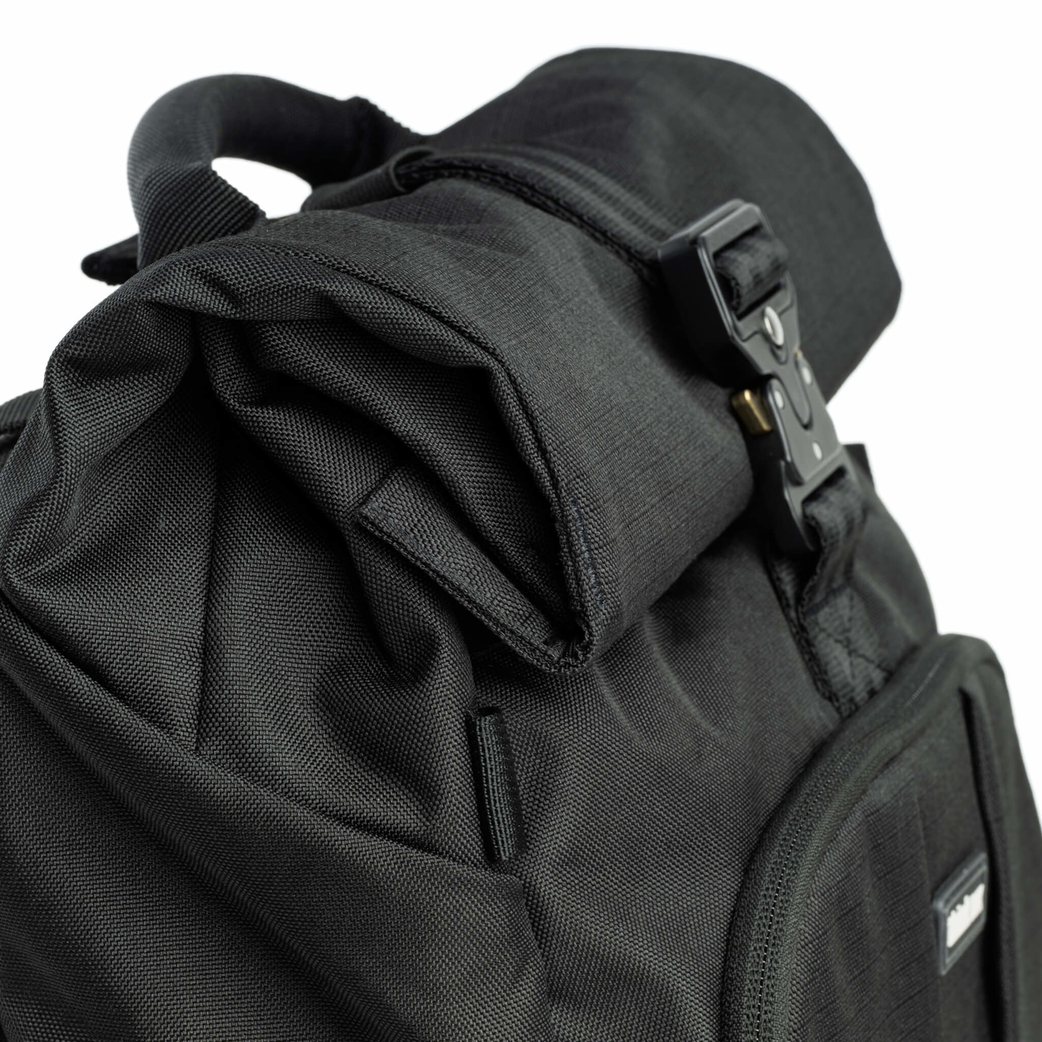 Think Thank FocusPoint™ 22L RollTop Asphalt Black