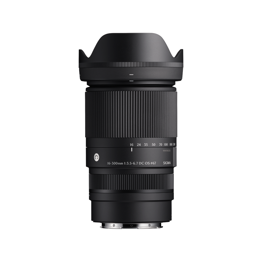 Sigma 16-300mm F3.5-6.7 DC OS Contemporary lens, product gallery view 1