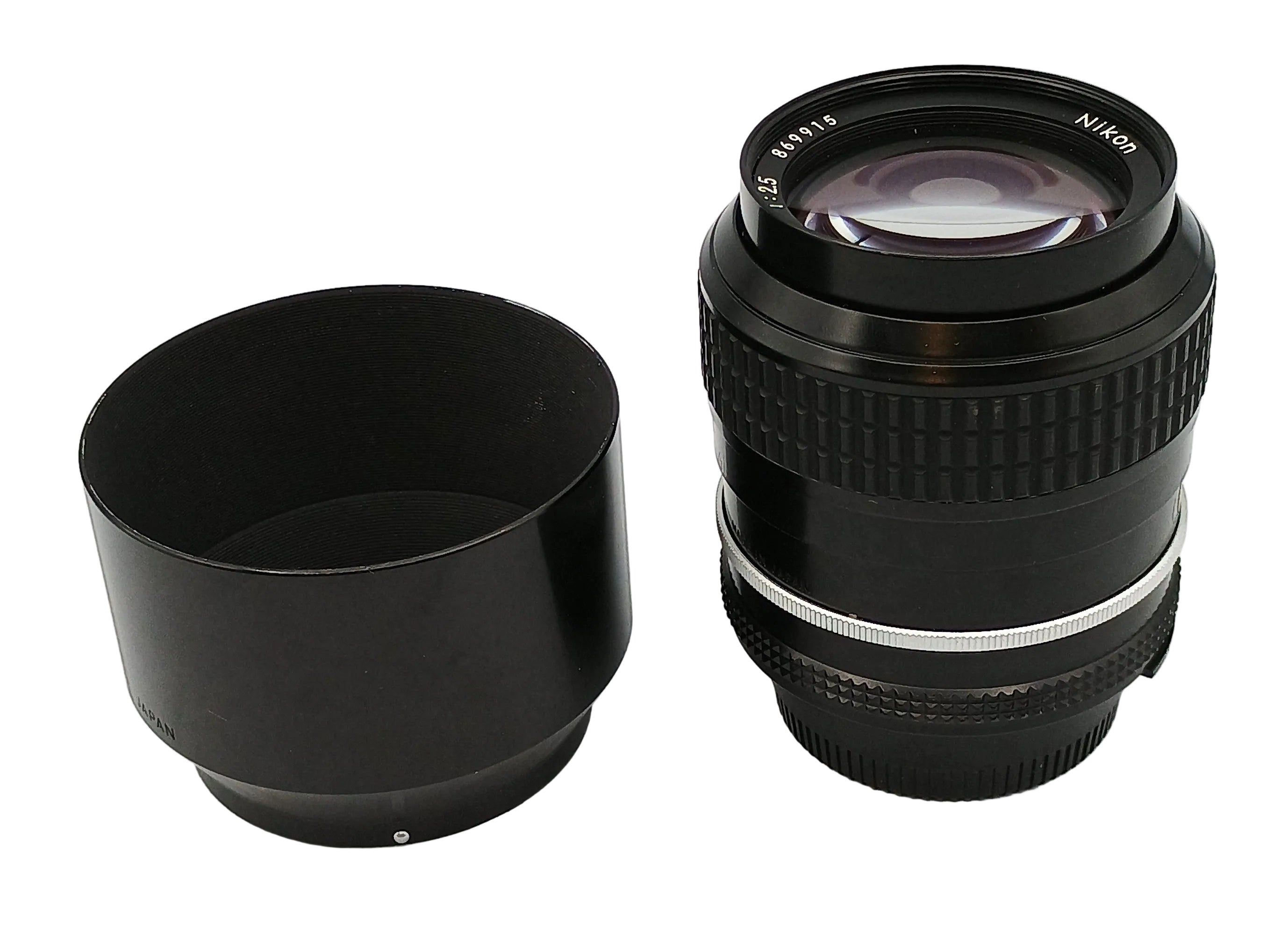 Nikon Nikkor 105 mm F2.5 AI Lens