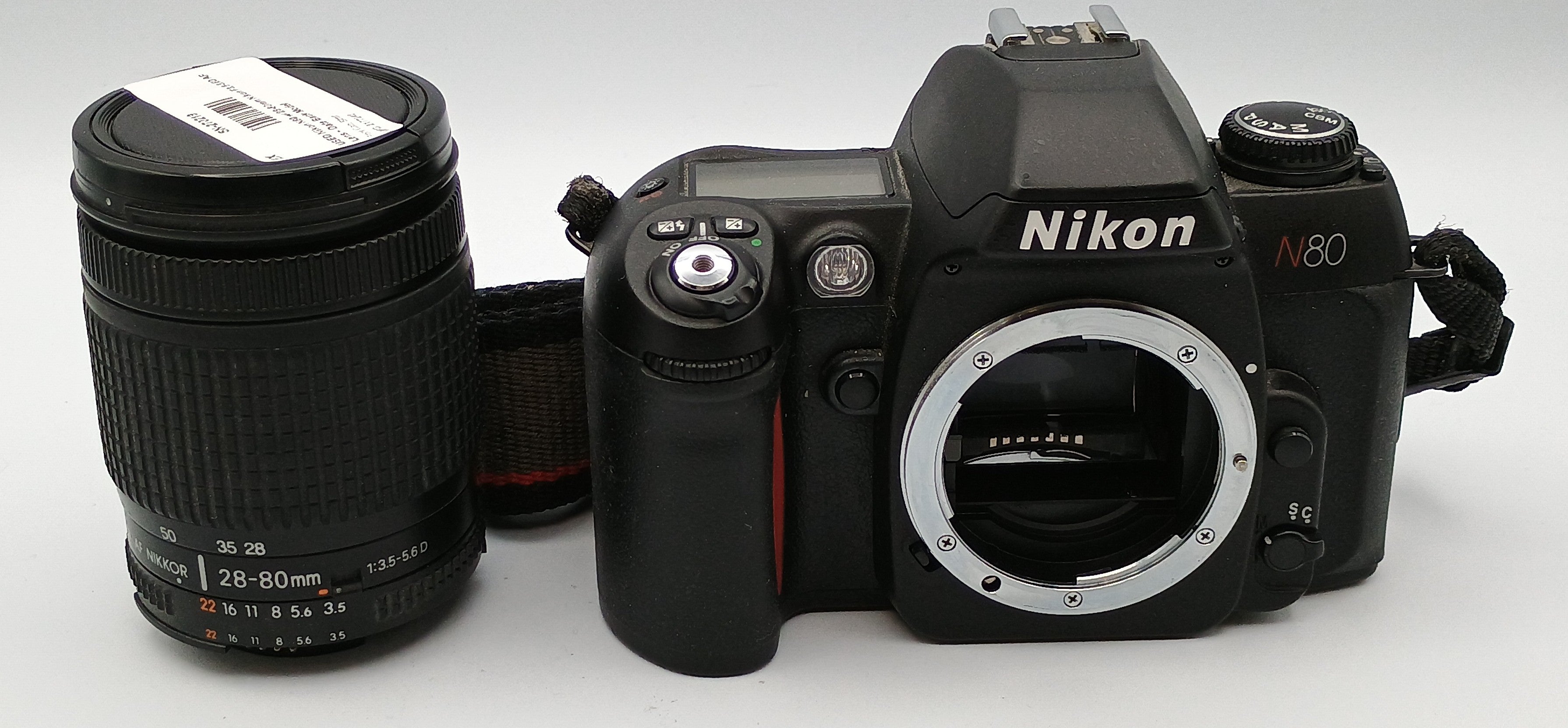 USED Nikon N80 w/ 28-80mm Nikon F3.5-5.6D AF Lens - Date Back Model