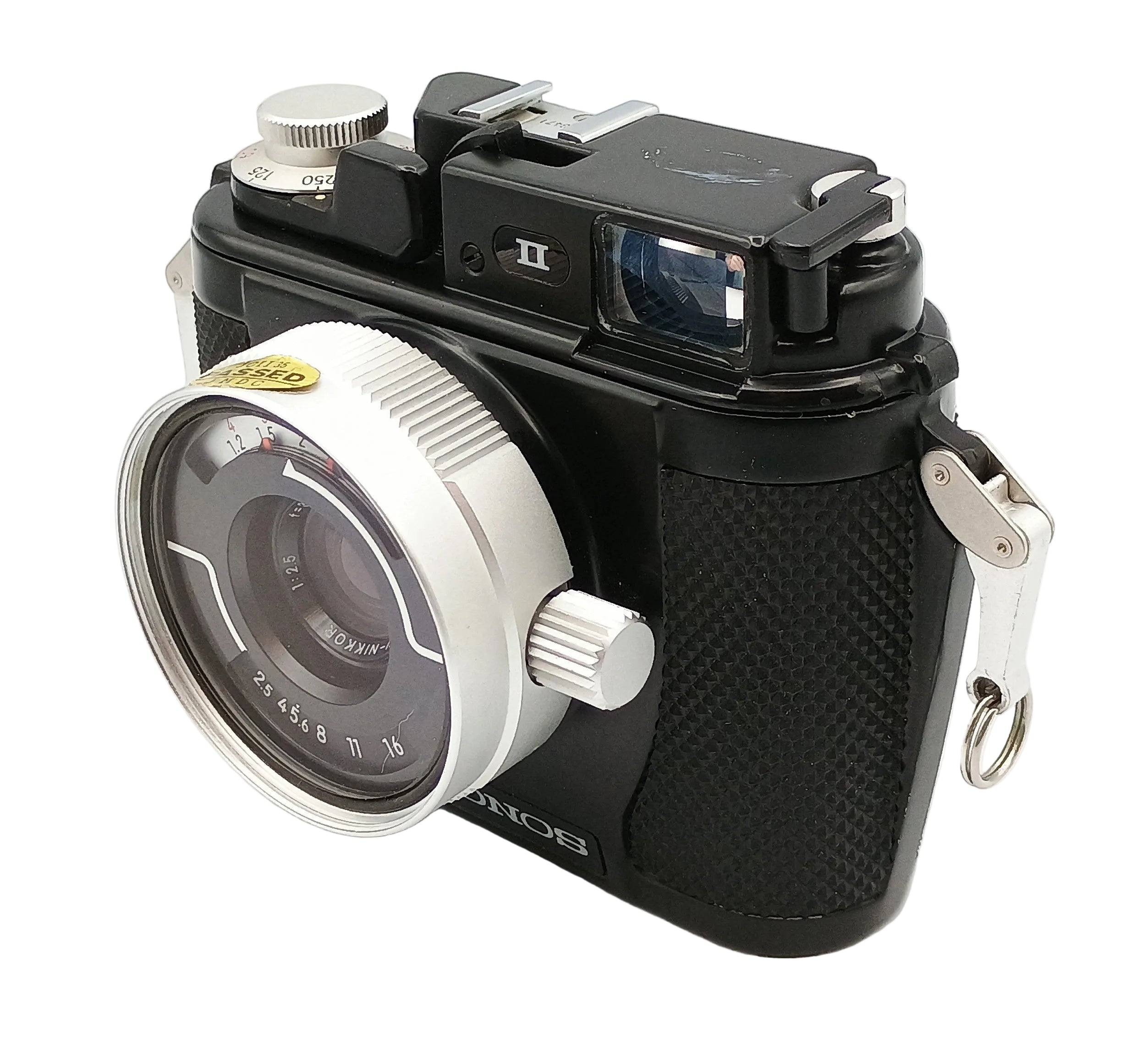 Used Nikonos II w/ 35mm f2.5 Underwater Film camera