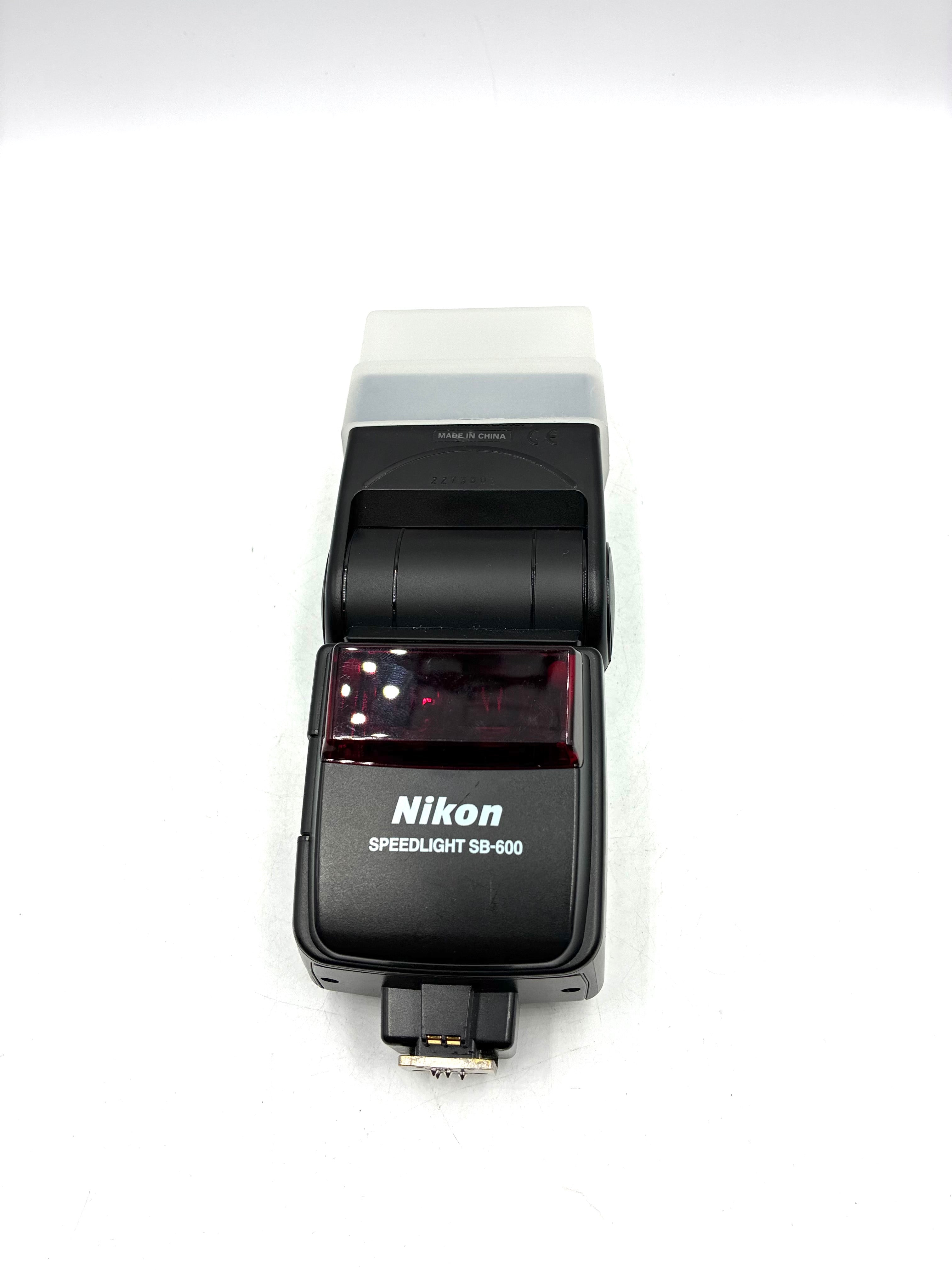 USED Nikon SB-600 Speedlight Flash