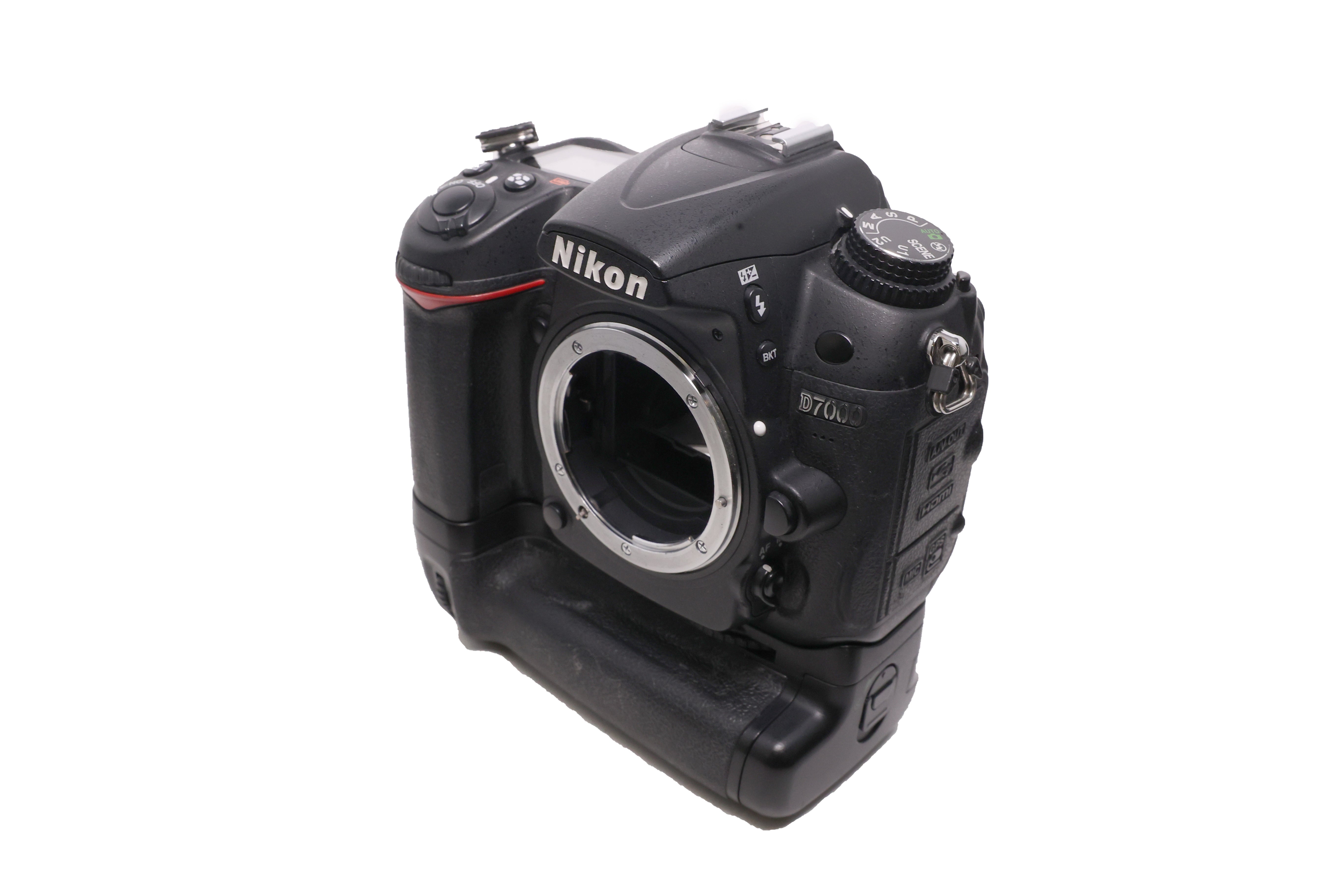 USED Nikon D7000 DSLR Body with MB-D11 battery grip