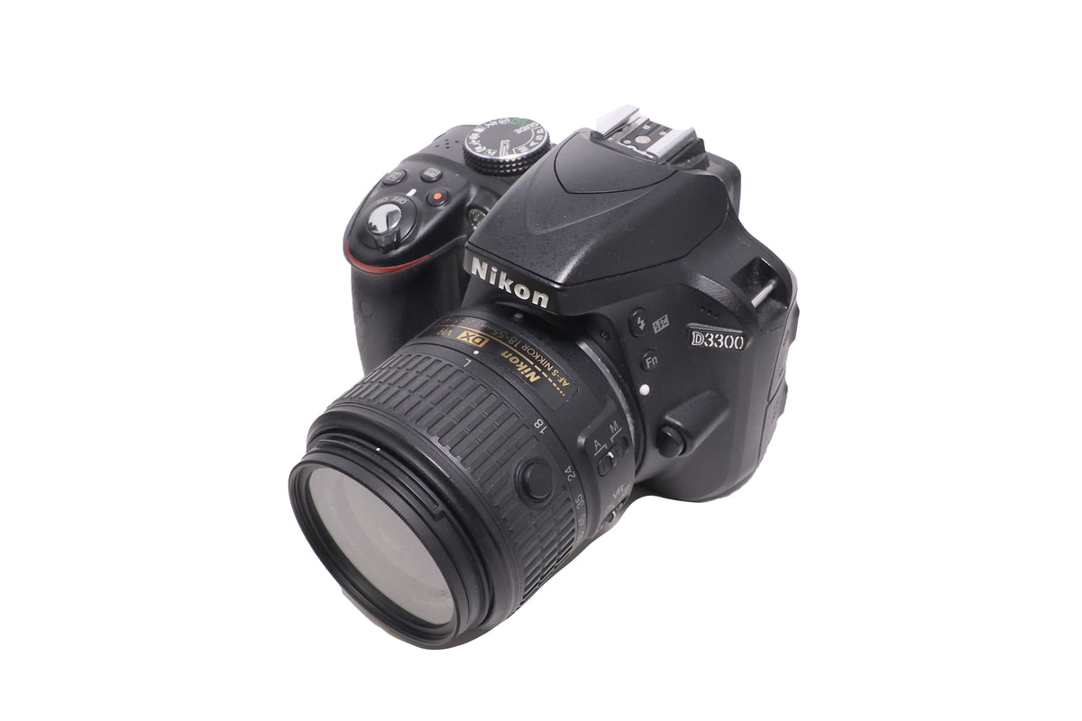 Used Nikon D3300 DLSR Camera w/ 18-55mm VR II  Lens Kit (Black)