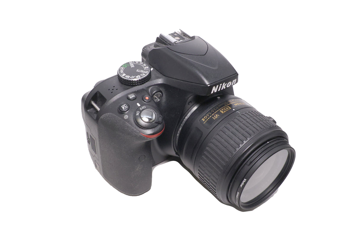 Used Nikon D3300 DLSR Camera w/ 18-55mm VR II  Lens Kit (Black)