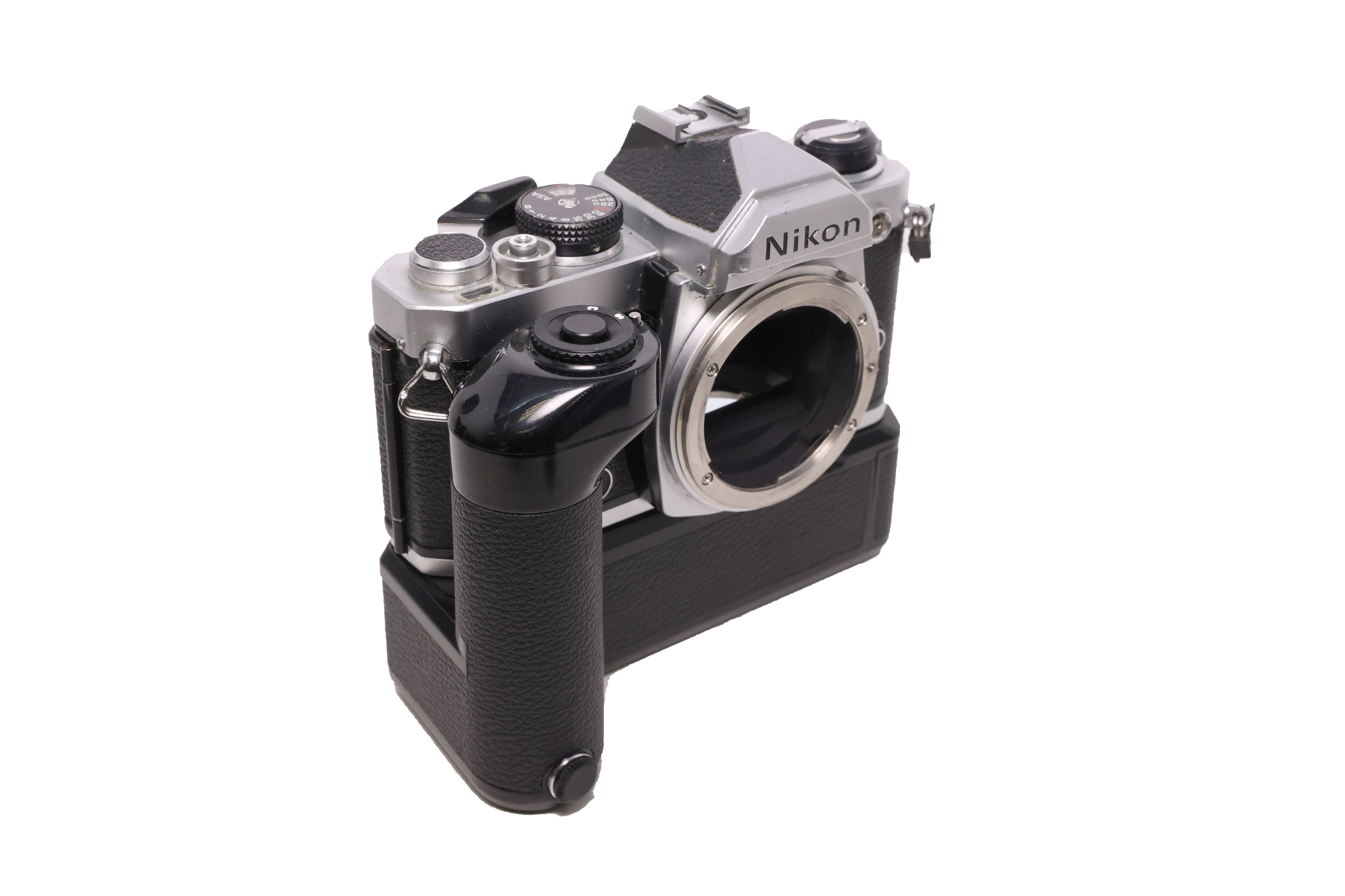 USED Nikon FM w/ md-12