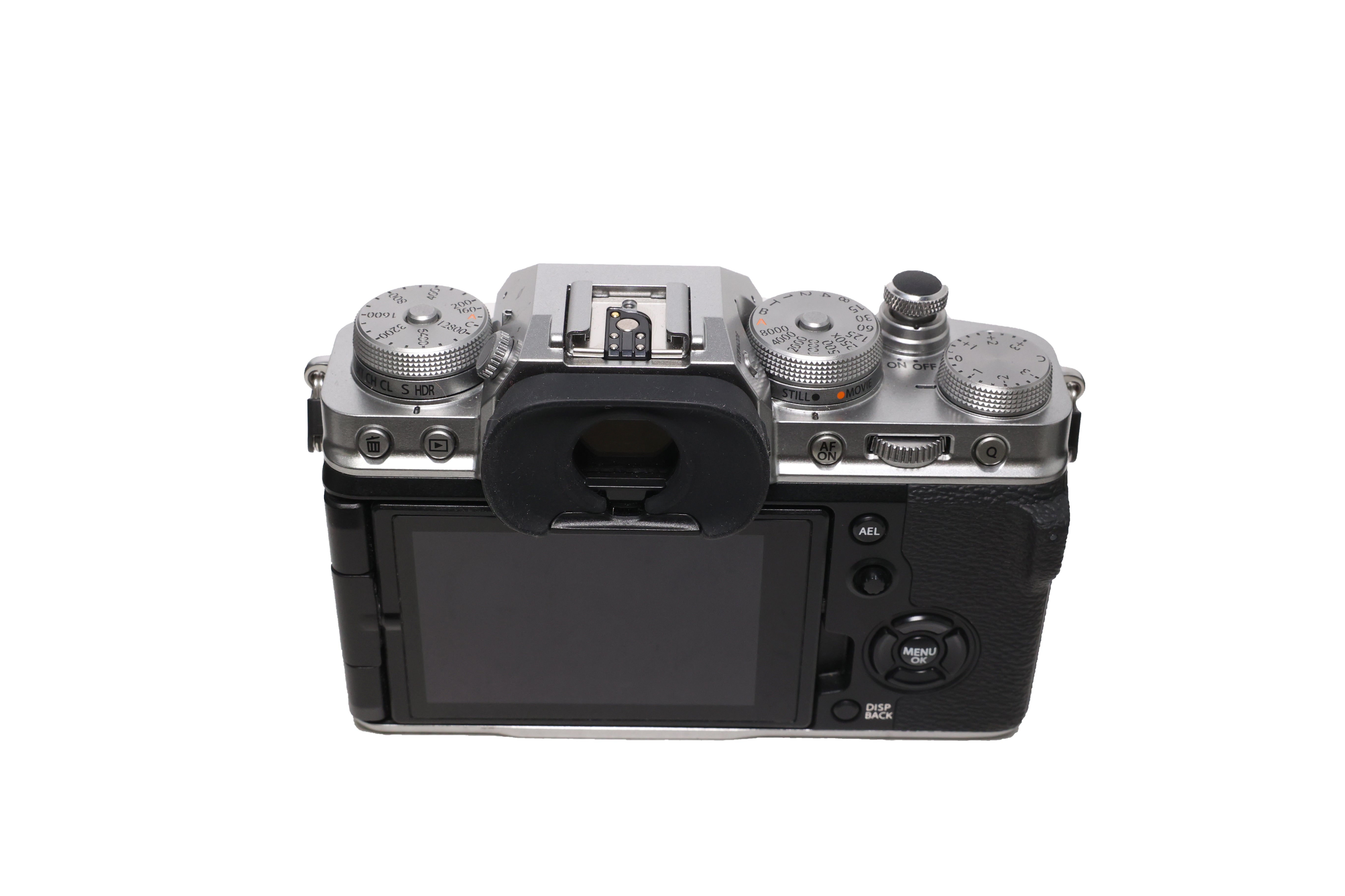 Used Fujifilm X-T4 Mirrorless Digital Camera  Body (Silver)