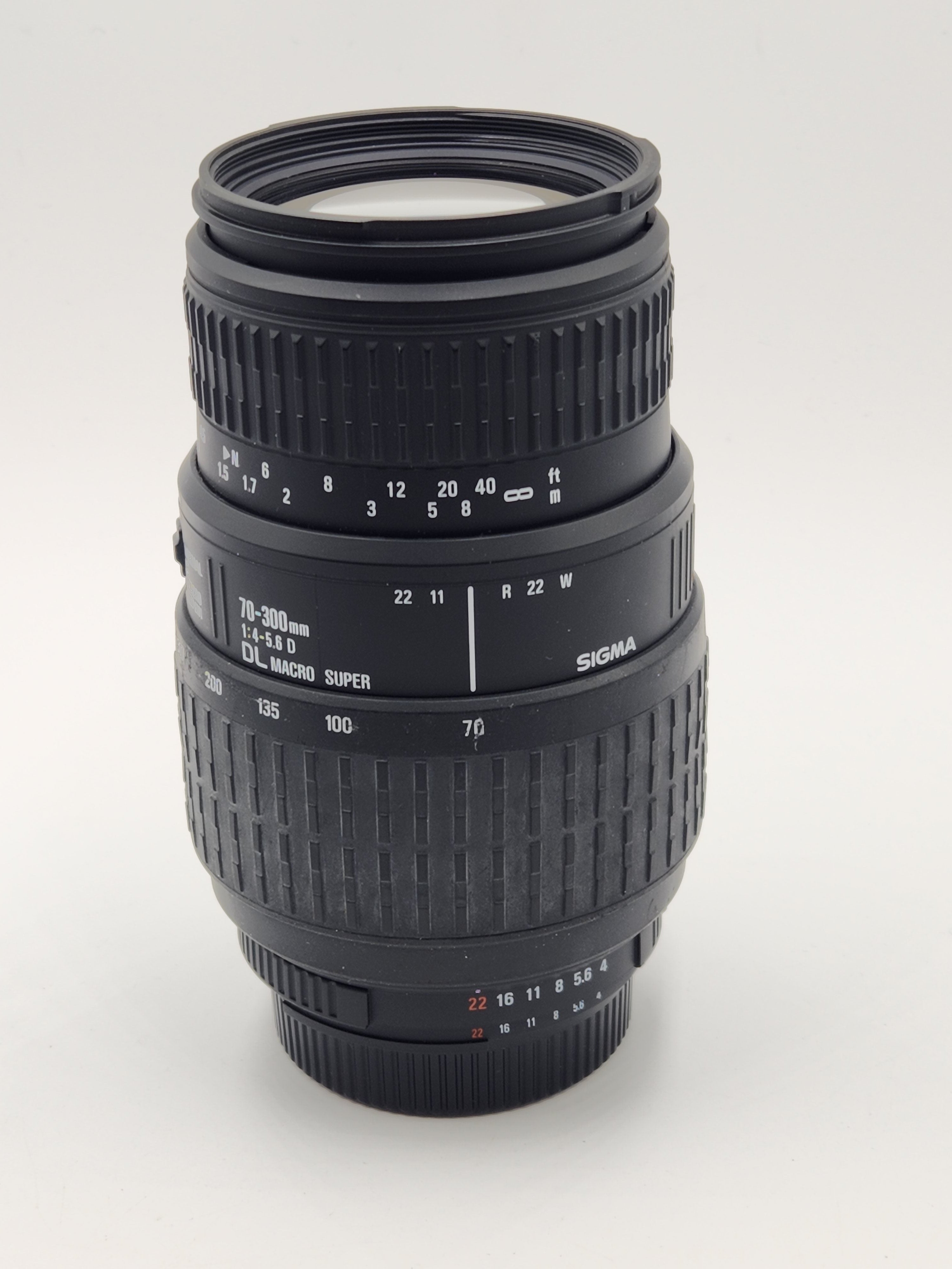 Used Sigma 70-300mm f4-5.6 D Macro Lens (Nik-F)