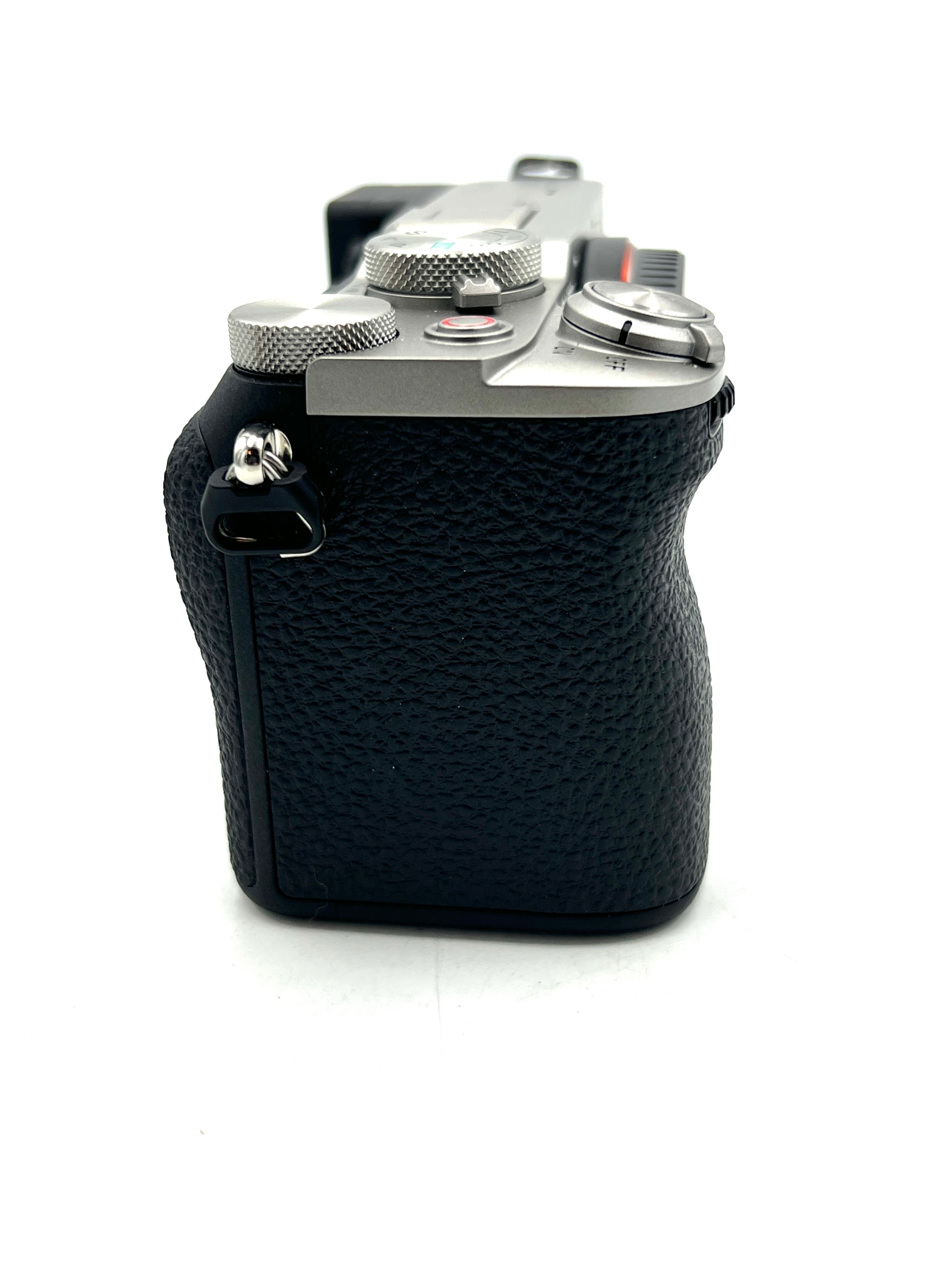 Used Sony Alpha a7C II Mirrorless Digital Camera Body (Silver)