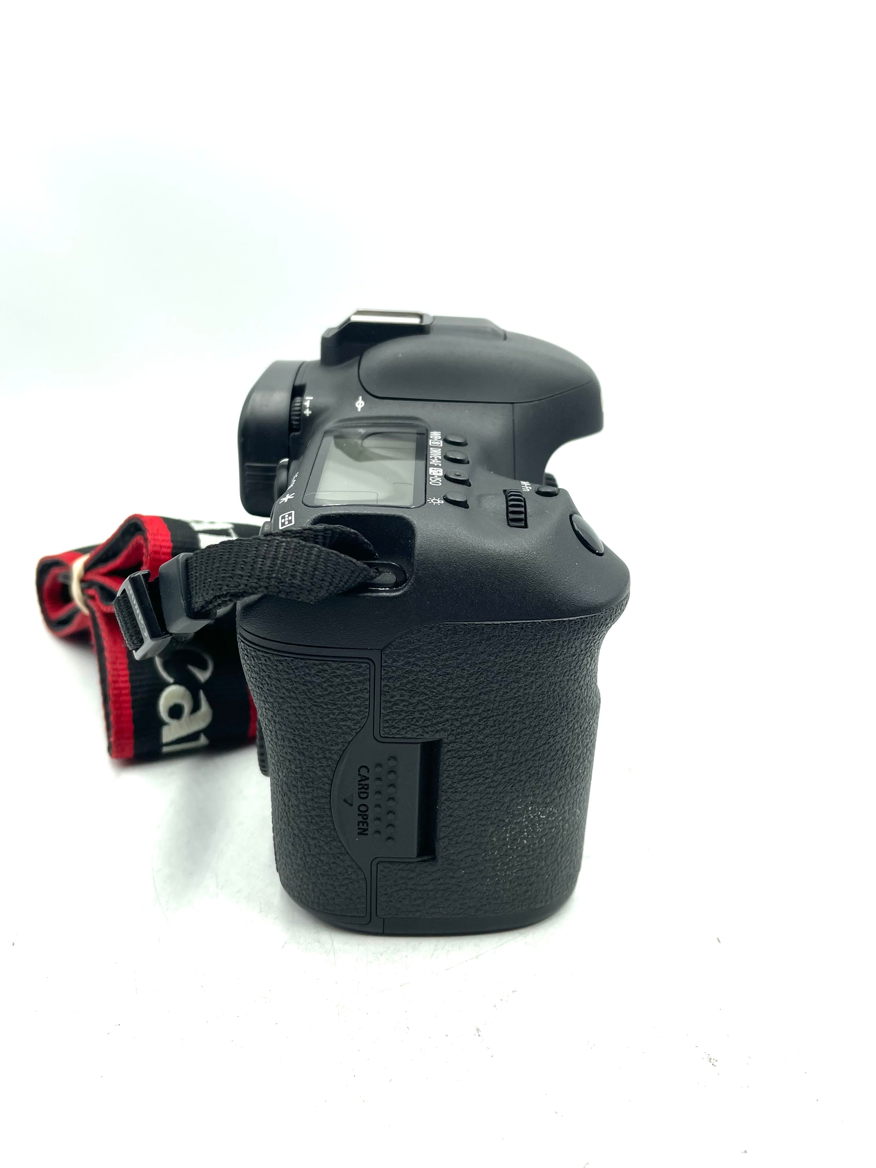 USED Canon EOS 7D Mark II DSLR Camera