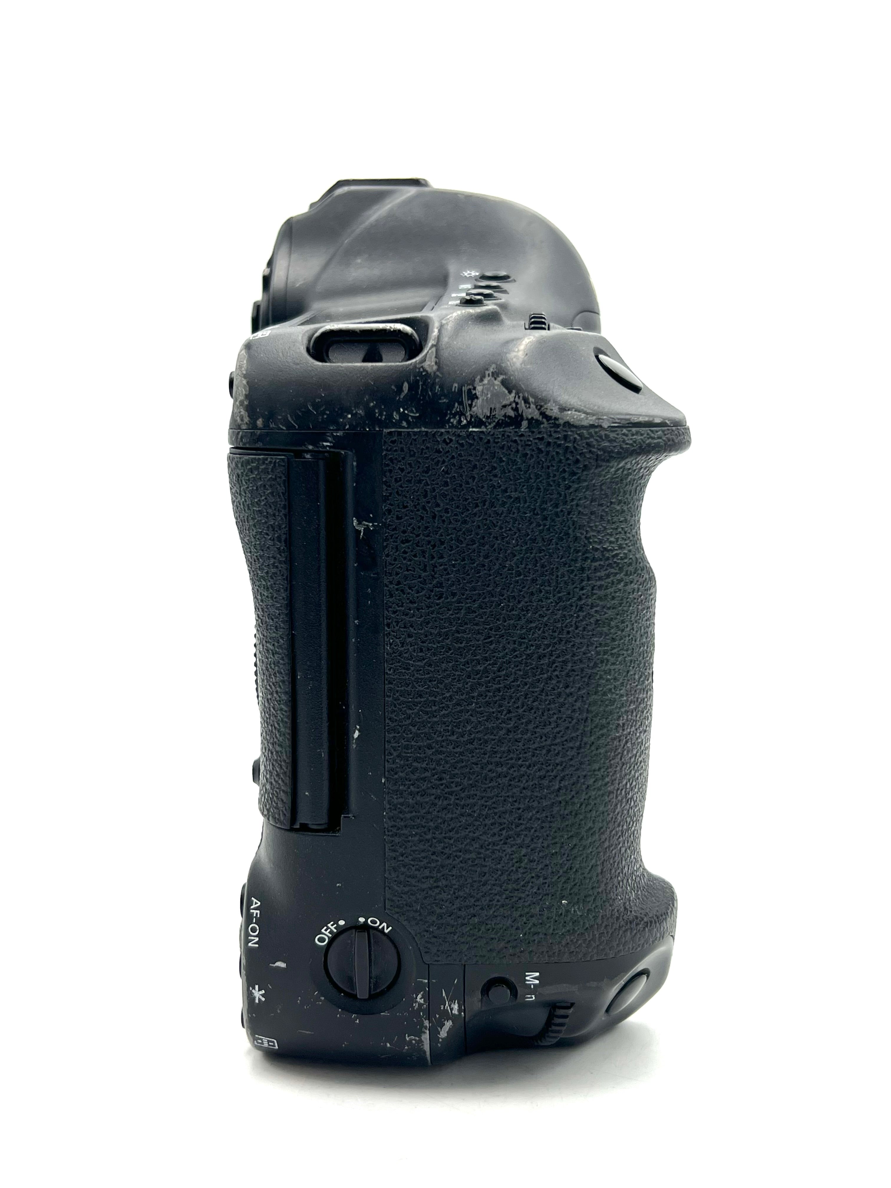 USED Canon EOS 1DX Digital SLR Camera