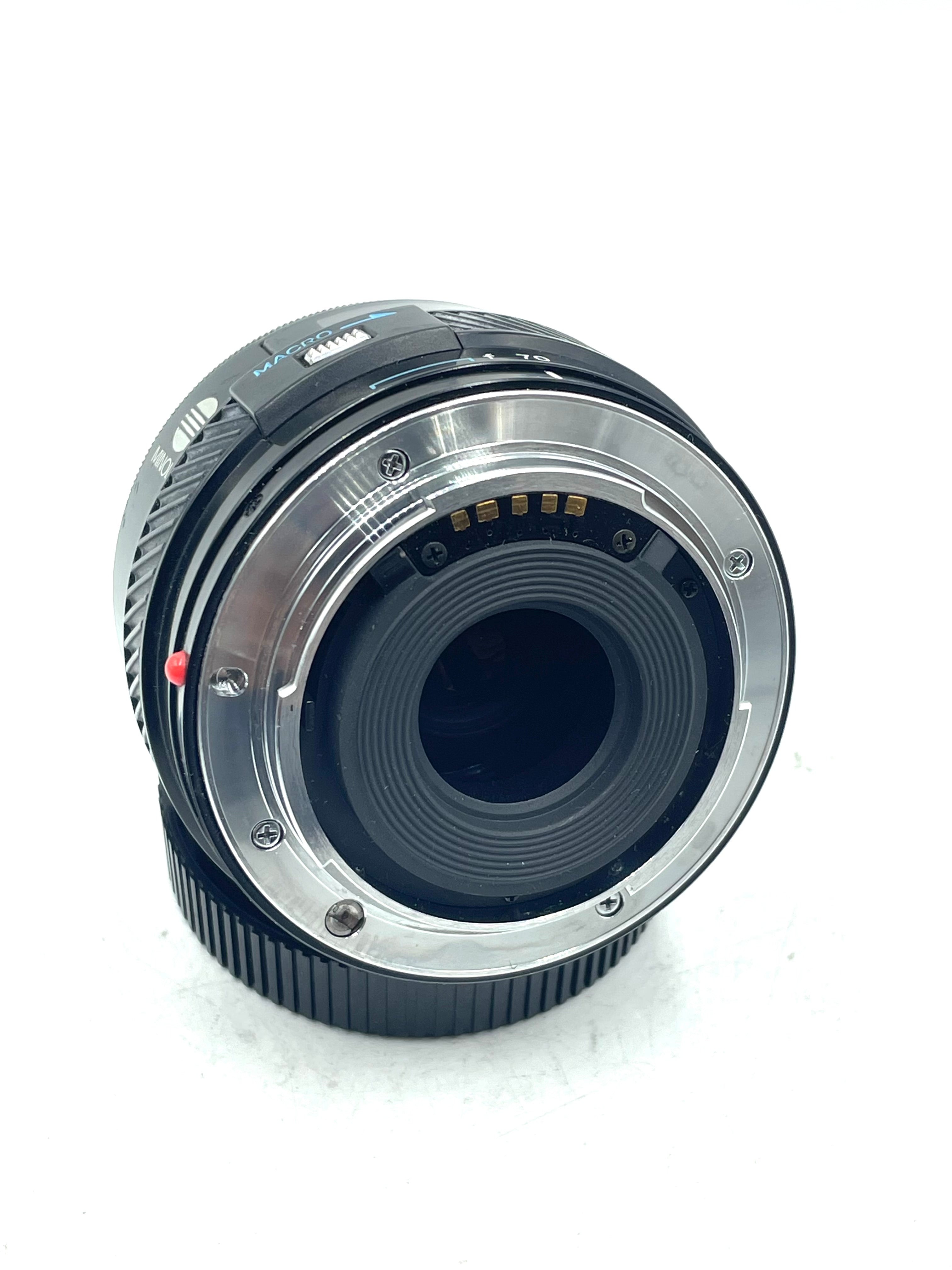 Minolta Maxxum AF 35-70mm f/4 (0056)