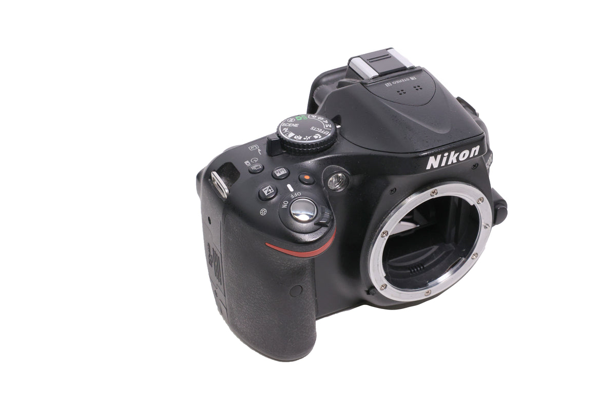 USED Nikon D5200 Digital SLR Body Black