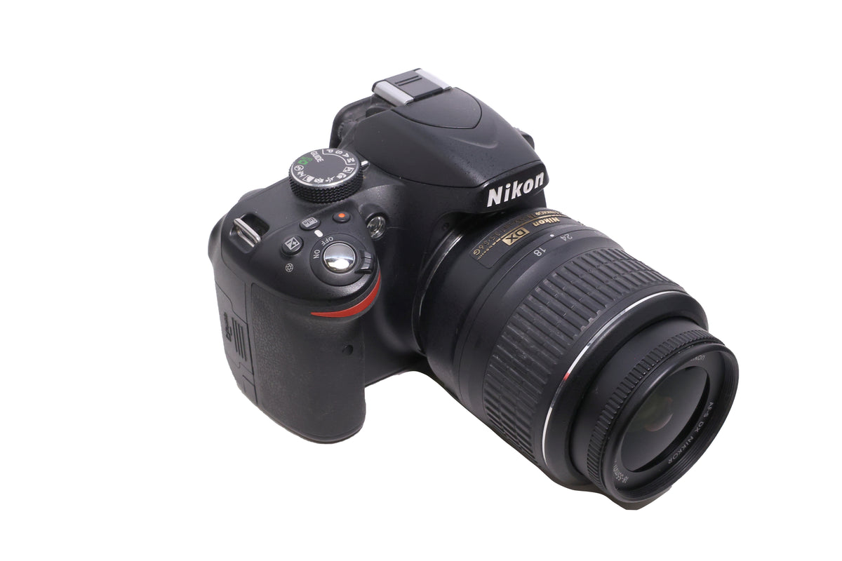 USED Nikon D3200 DSLR w/18-55mm Kit