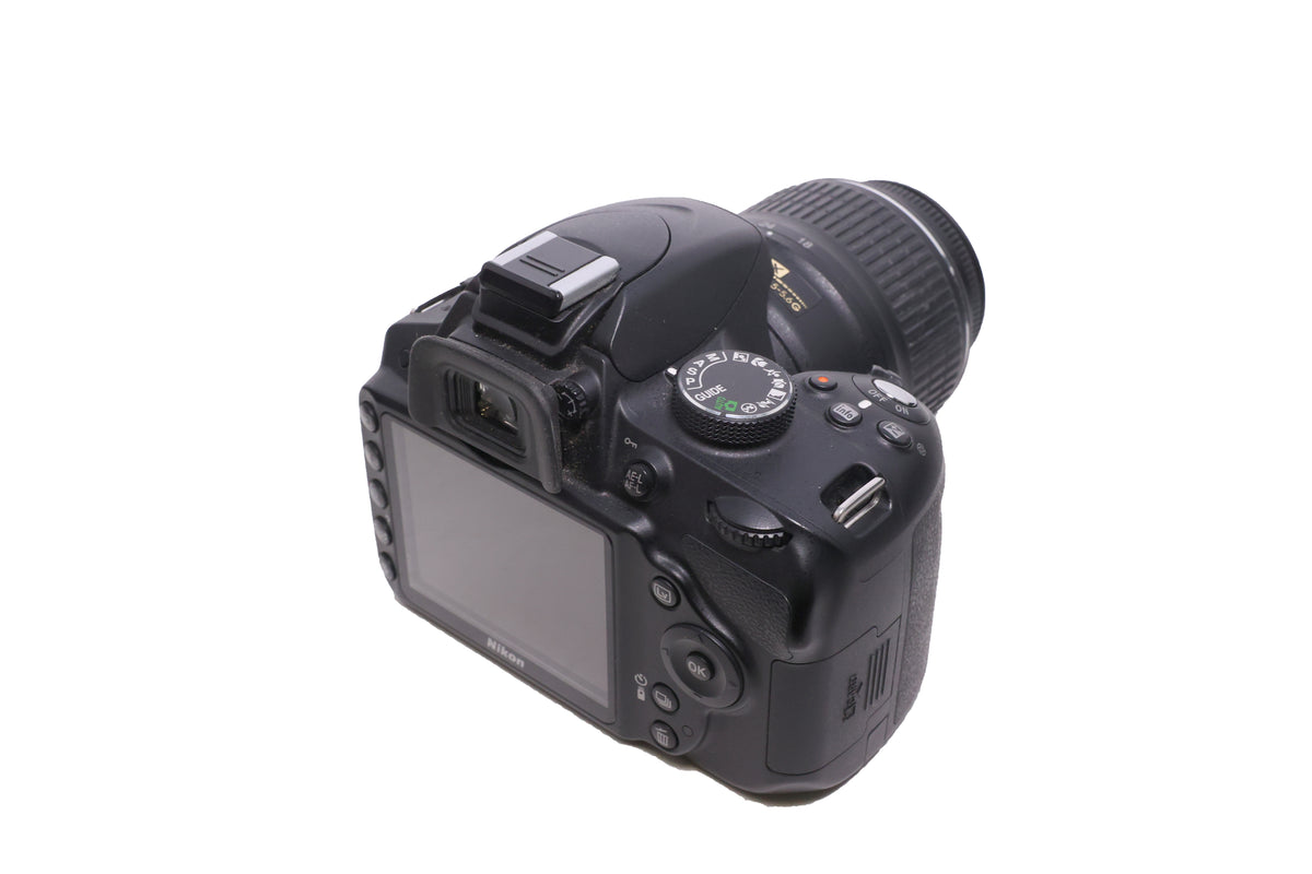 USED Nikon D3200 DSLR w/18-55mm Kit