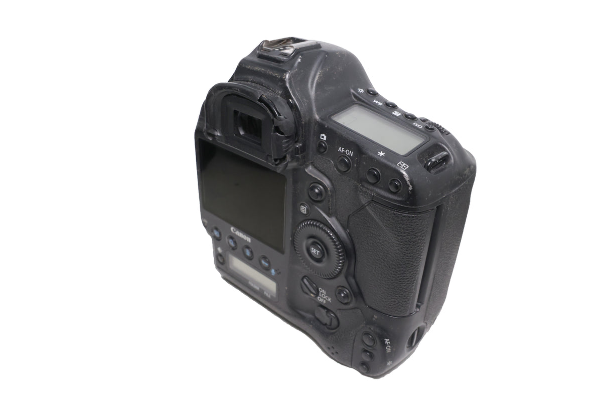 USED Canon EOS 1DX Digital SLR Camera