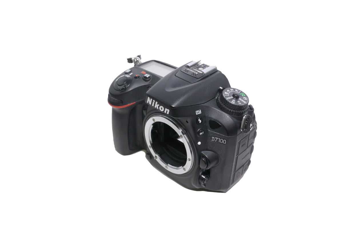 USED Nikon D7100 Digital SLR Body